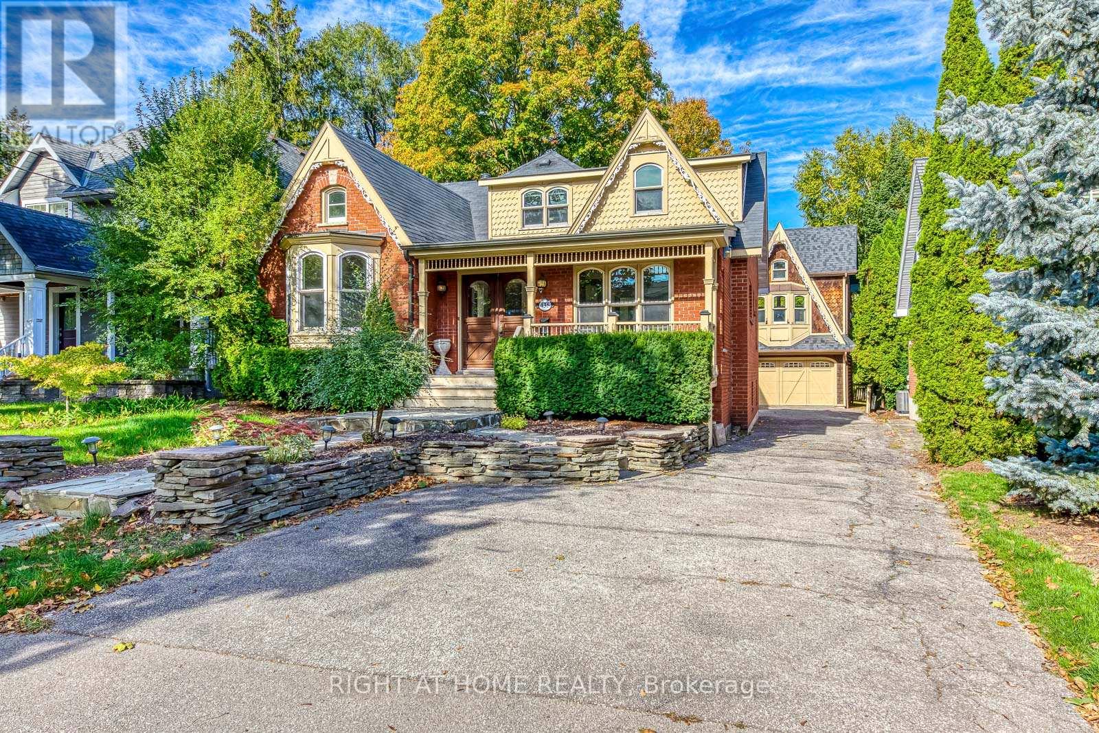 435 Maple Avenue, Oakville (Oo Old Oakville), Ontario  L6J 2J2 - Photo 1 - W13049832