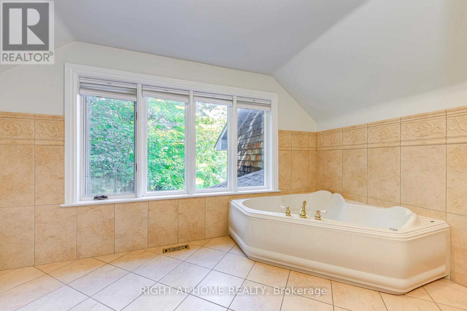 435 Maple Avenue, Oakville (Oo Old Oakville), Ontario  L6J 2J2 - Photo 34 - W13049832