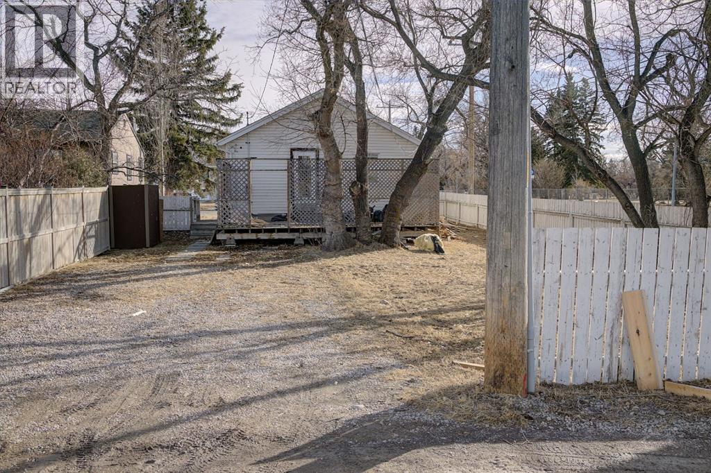 458 34 Avenue NW, Calgary, Alberta  T2K 0B8 - Photo 4 - A2294746