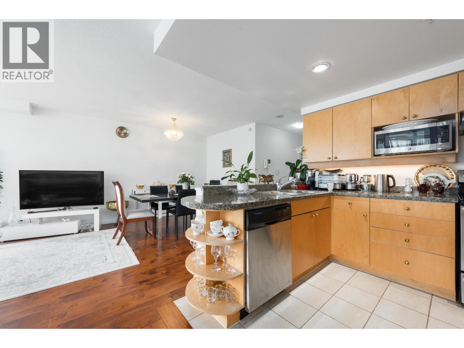 1201 1228 Marinaside Crescent, Vancouver, British Columbia  V6Z 2W4 - Photo 8 - R3116118