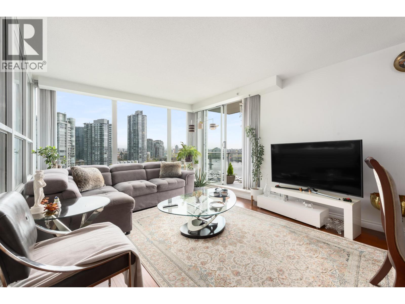 1201 1228 Marinaside Crescent, Vancouver, British Columbia  V6Z 2W4 - Photo 2 - R3116118