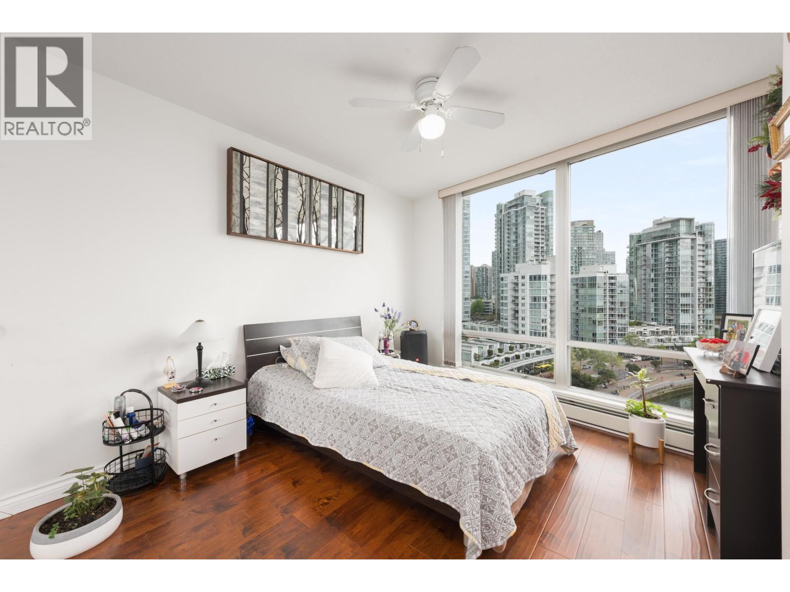 1201 1228 Marinaside Crescent, Vancouver, British Columbia  V6Z 2W4 - Photo 14 - R3116118