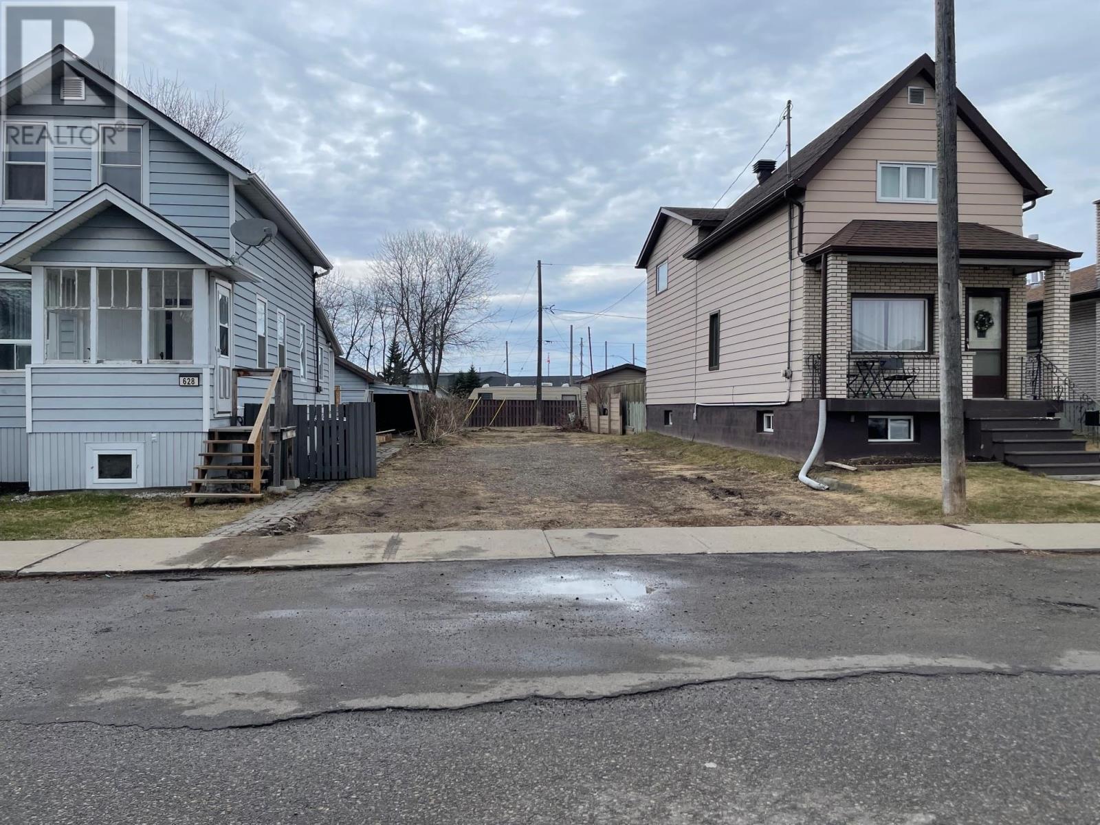 626 McBain ST, Thunder Bay, Ontario