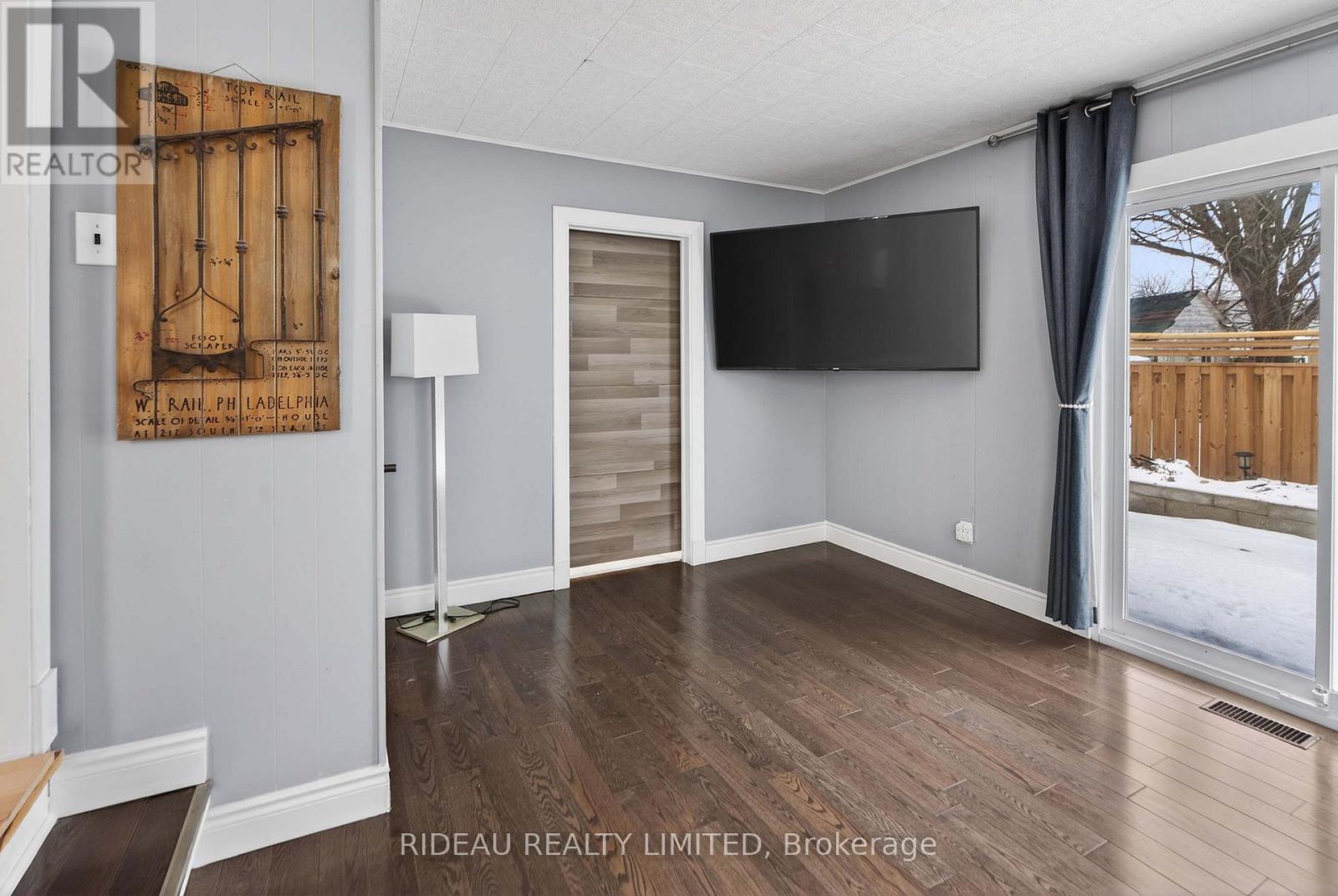 110 Main Street E, Smiths Falls, Ontario  K7A 1B2 - Photo 13 - X12906022