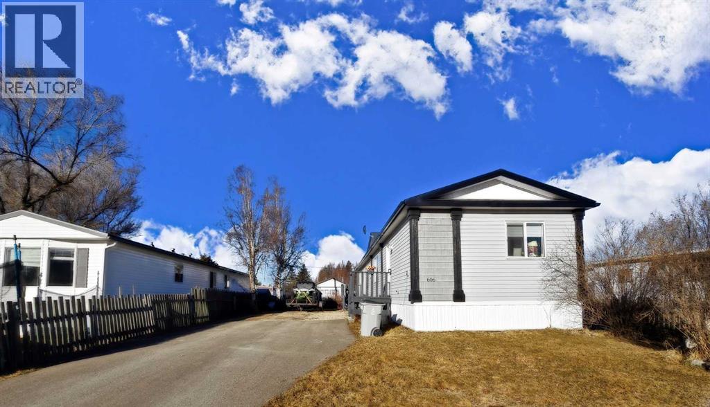 606 52 Street, Edson, Alberta  T7E 1K9 - Photo 2 - A2305656