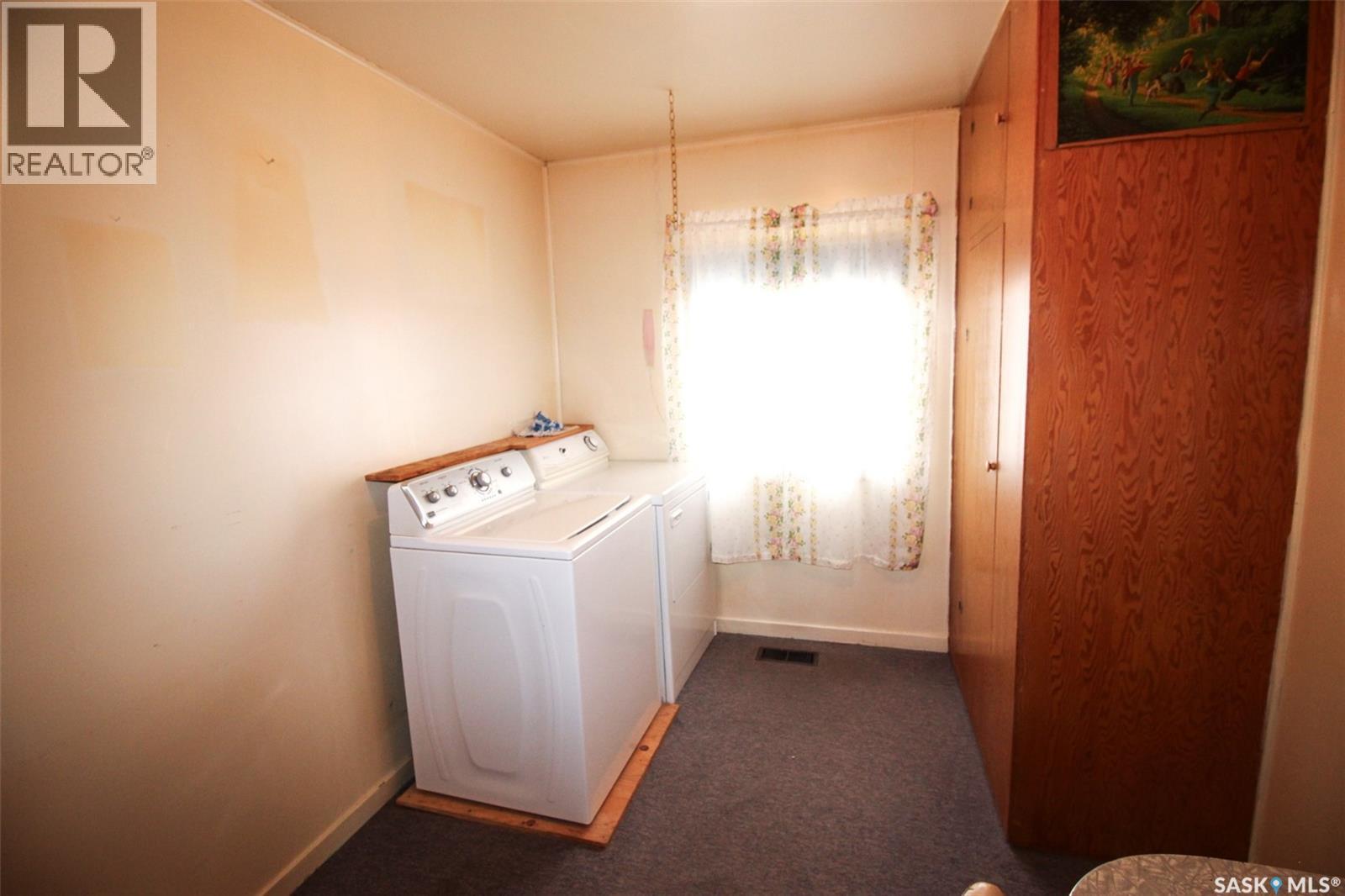 261 2nd Avenue W, Shaunavon, Saskatchewan  S0N 2M0 - Photo 13 - SK034077