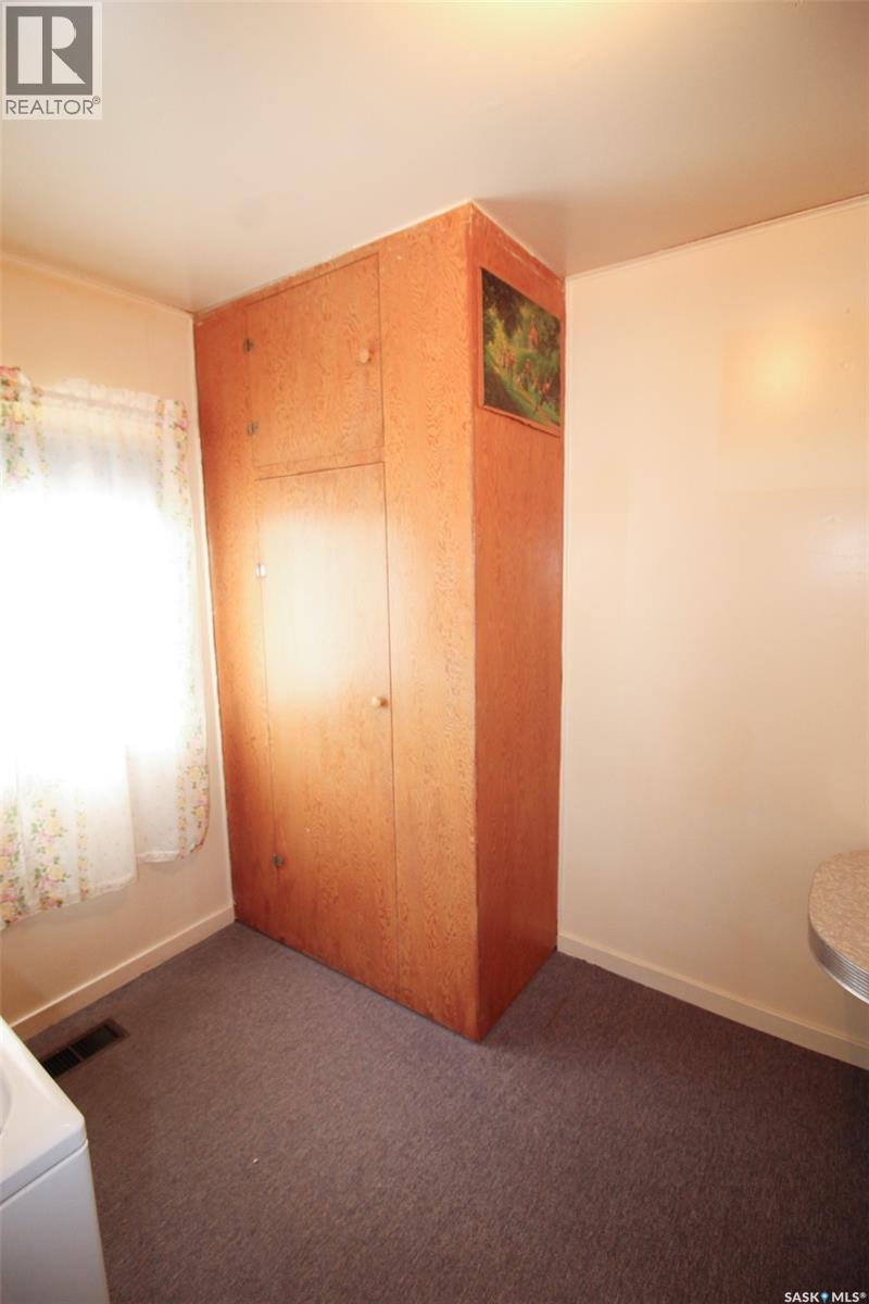 261 2nd Avenue W, Shaunavon, Saskatchewan  S0N 2M0 - Photo 14 - SK034077