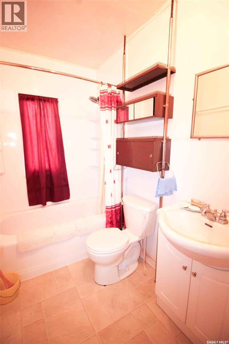 261 2nd Avenue W, Shaunavon, Saskatchewan  S0N 2M0 - Photo 17 - SK034077