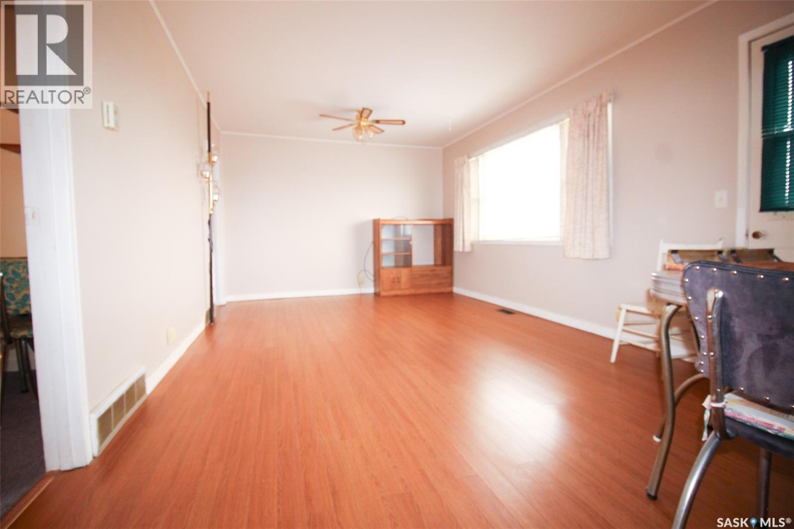 261 2nd Avenue W, Shaunavon, Saskatchewan  S0N 2M0 - Photo 6 - SK034077