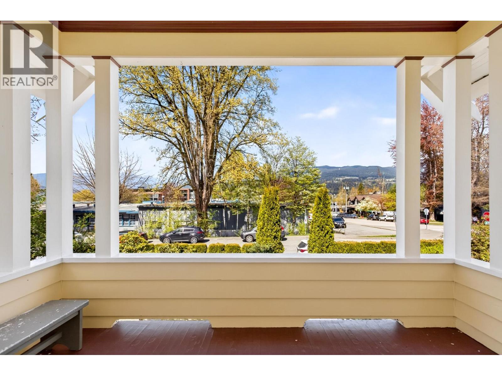 2721 St George Street, Port Moody, British Columbia  V3H 2H1 - Photo 3 - R3116048