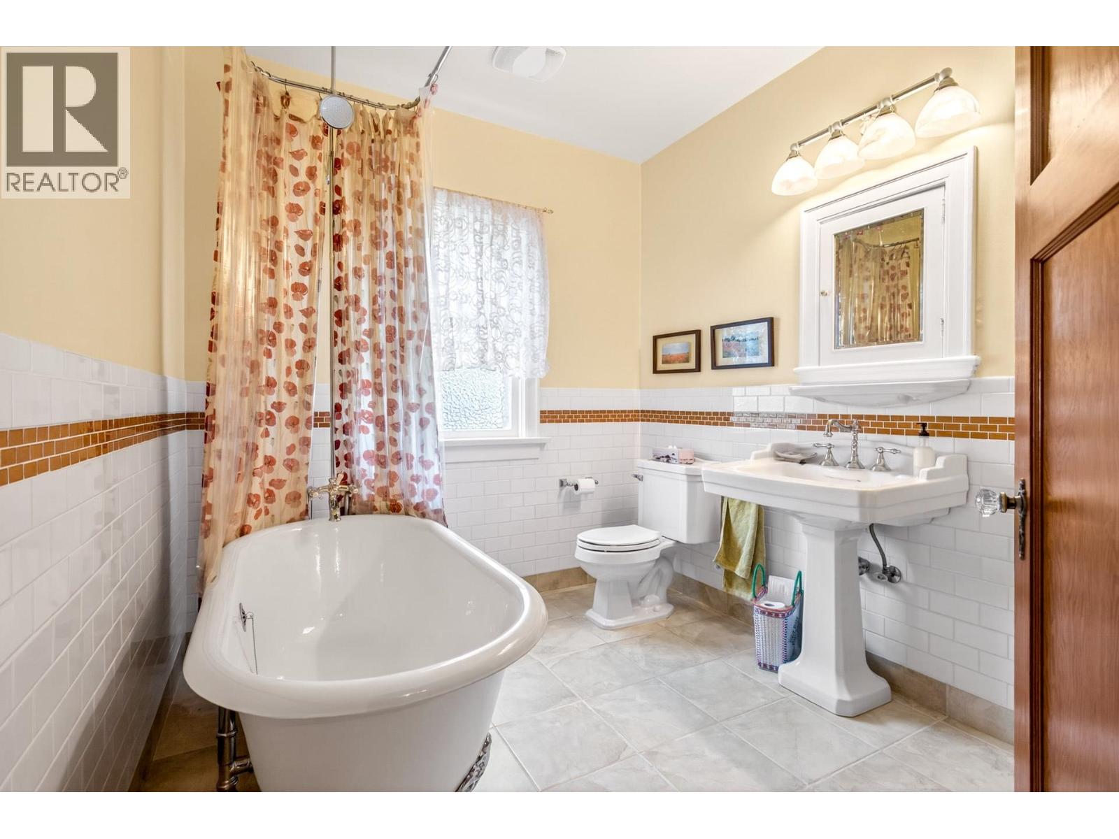 2721 St George Street, Port Moody, British Columbia  V3H 2H1 - Photo 14 - R3116048