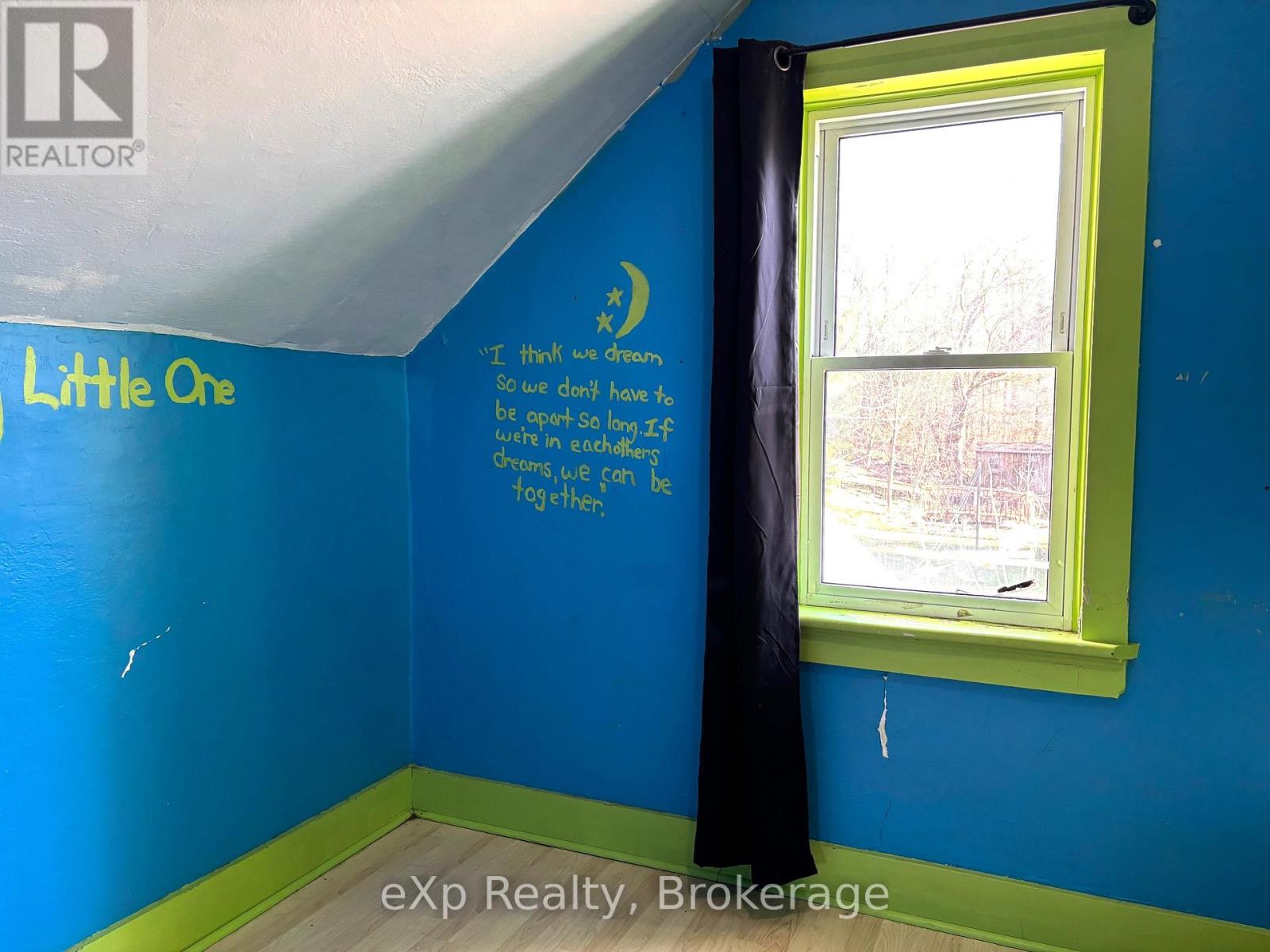 28 Queen Street W, Brockton, Ontario  N0G 1S0 - Photo 22 - X12962614