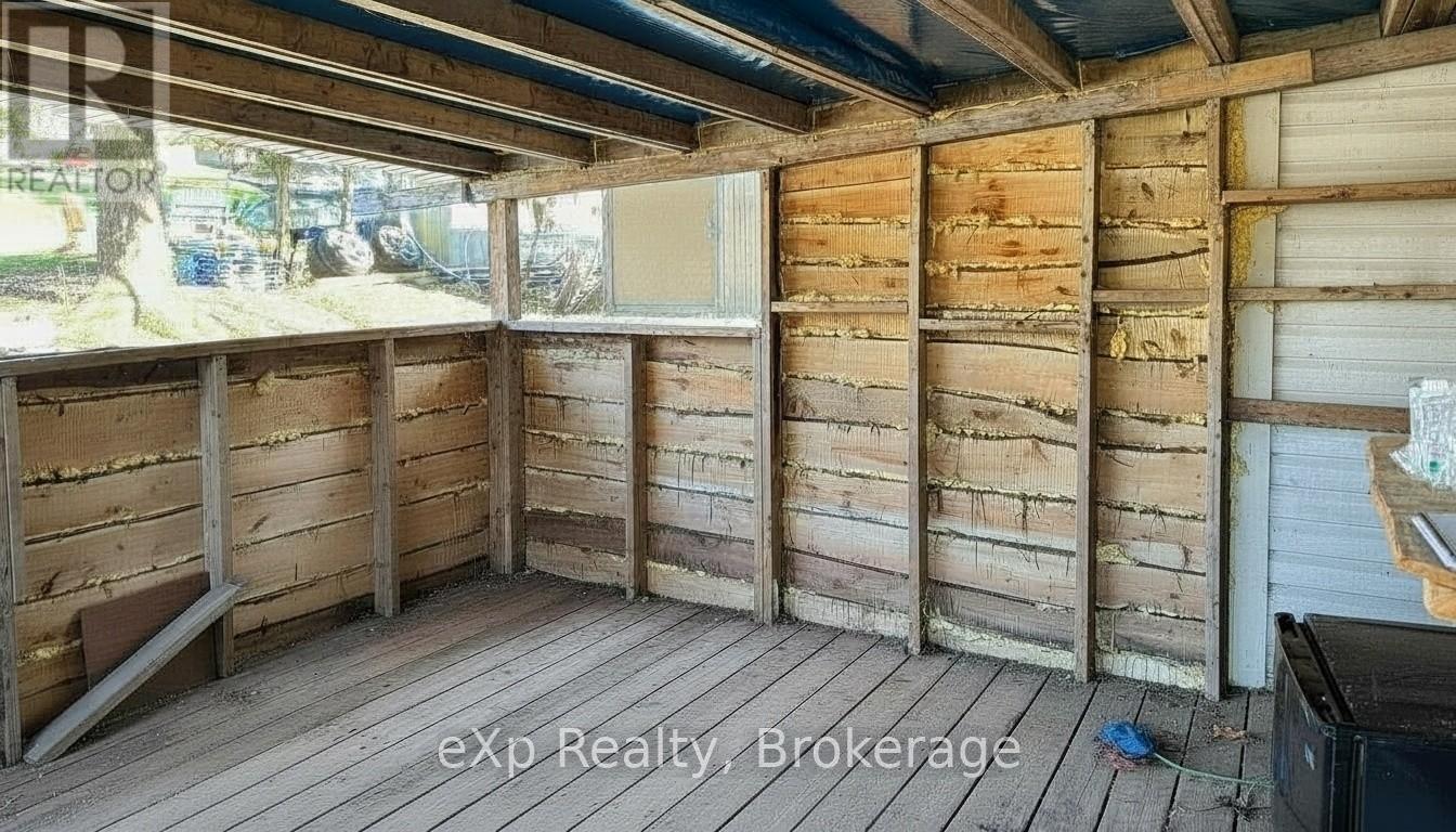 28 Queen Street W, Brockton, Ontario  N0G 1S0 - Photo 26 - X12962614