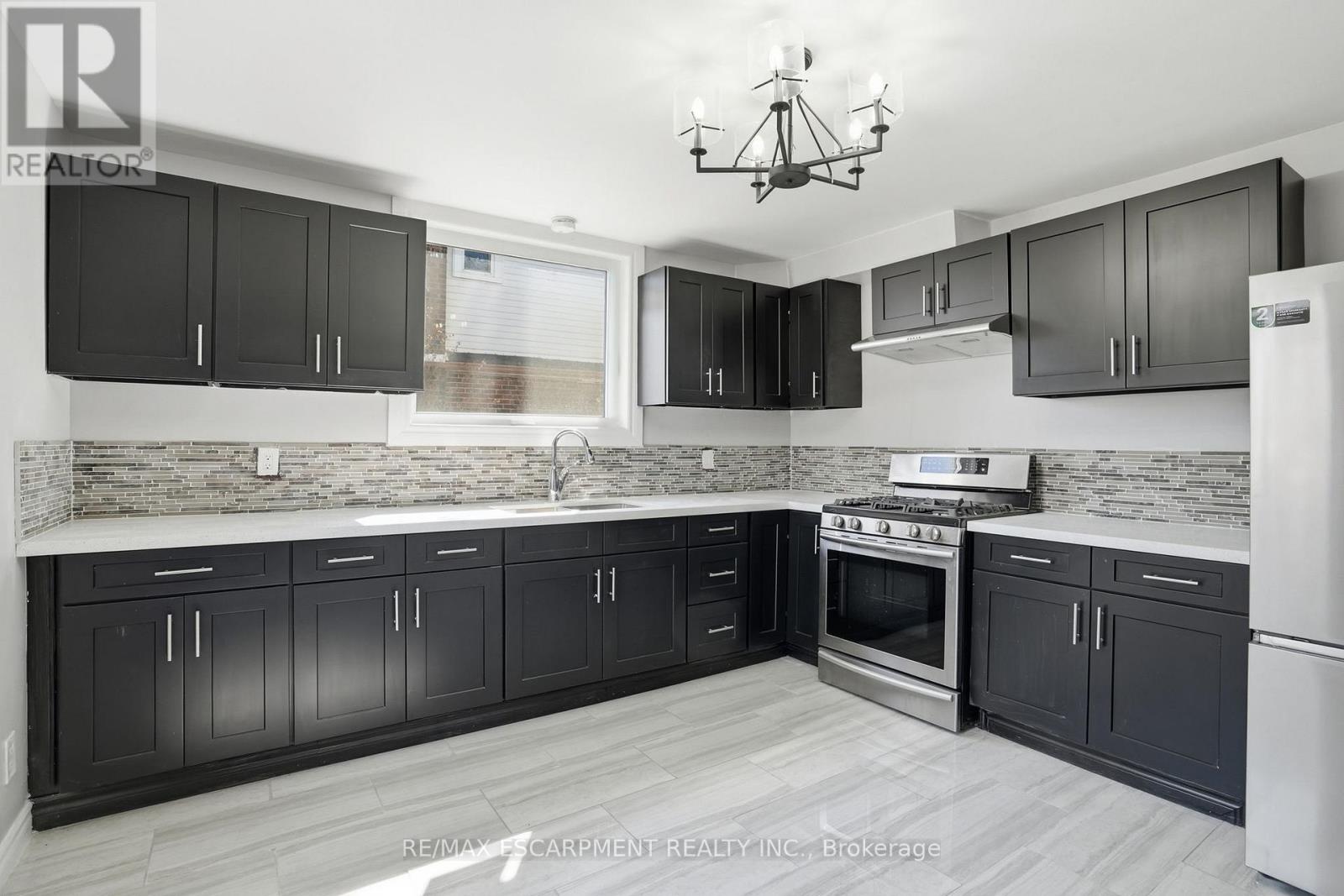 687 Upper James Street, Hamilton, Ontario  L9C 2Z4 - Photo 13 - X13049834