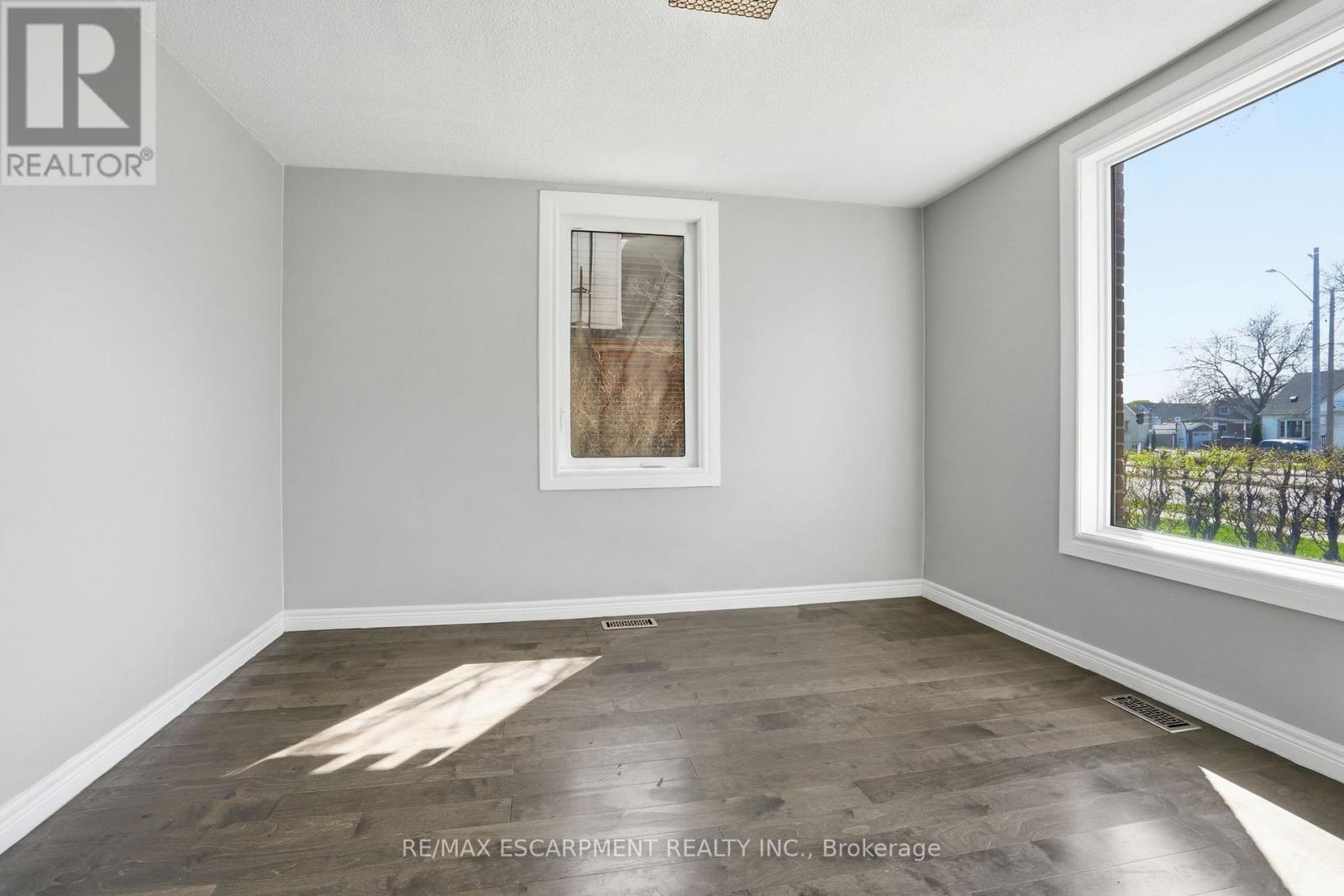 687 Upper James Street, Hamilton, Ontario  L9C 2Z4 - Photo 14 - X13049834