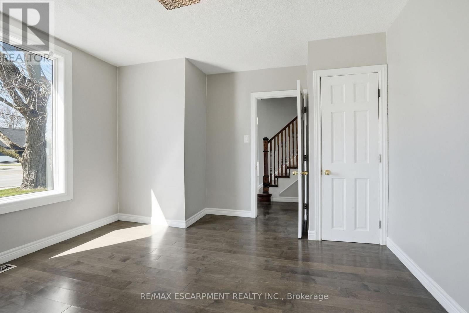 687 Upper James Street, Hamilton, Ontario  L9C 2Z4 - Photo 15 - X13049834