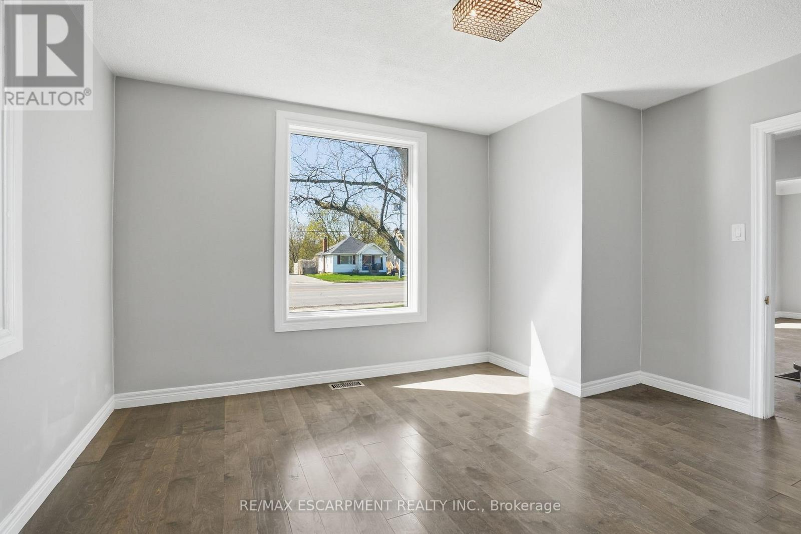 687 Upper James Street, Hamilton, Ontario  L9C 2Z4 - Photo 16 - X13049834