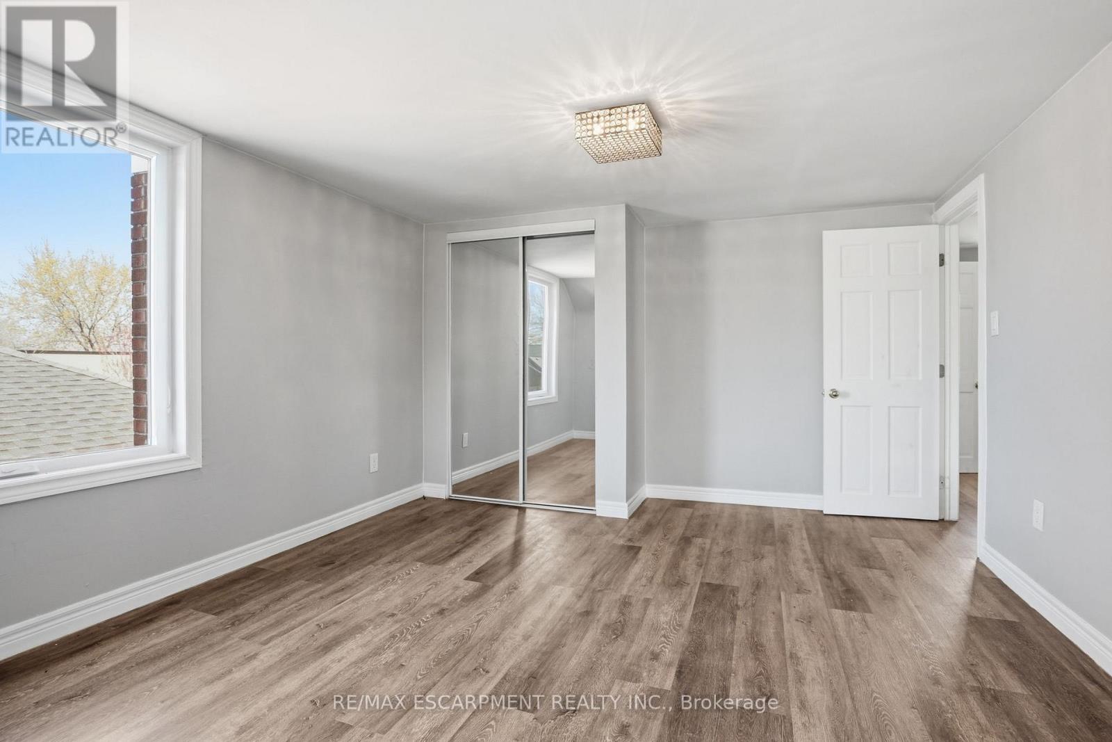 687 Upper James Street, Hamilton, Ontario  L9C 2Z4 - Photo 19 - X13049834