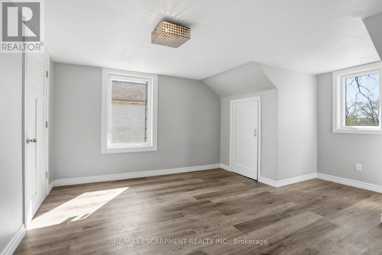 687 Upper James Street, Hamilton, Ontario  L9C 2Z4 - Photo 23 - X13049834