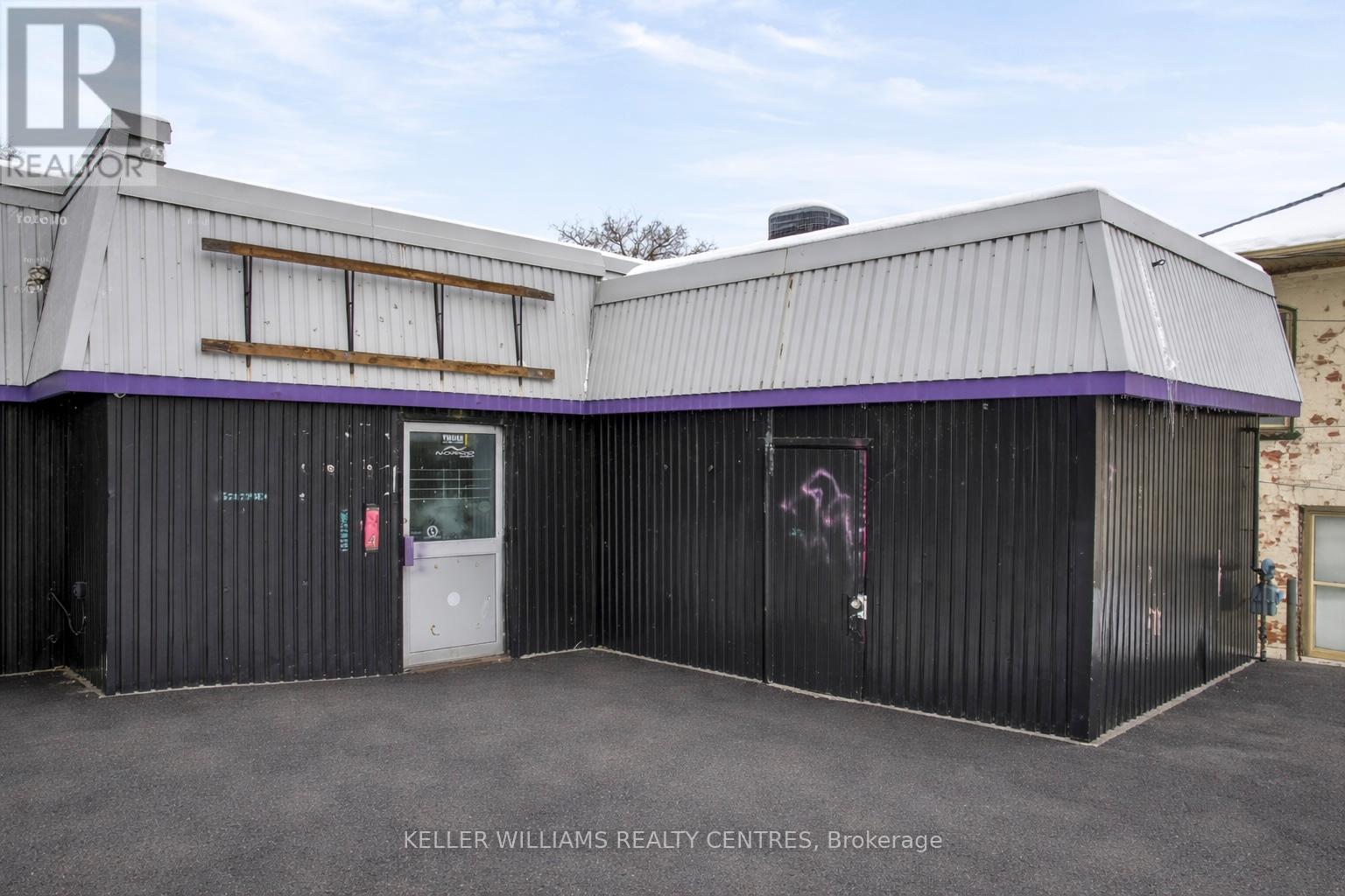 384 Queen Street, Peterborough, Ontario  K9H 3J6 - Photo 2 - X13049858