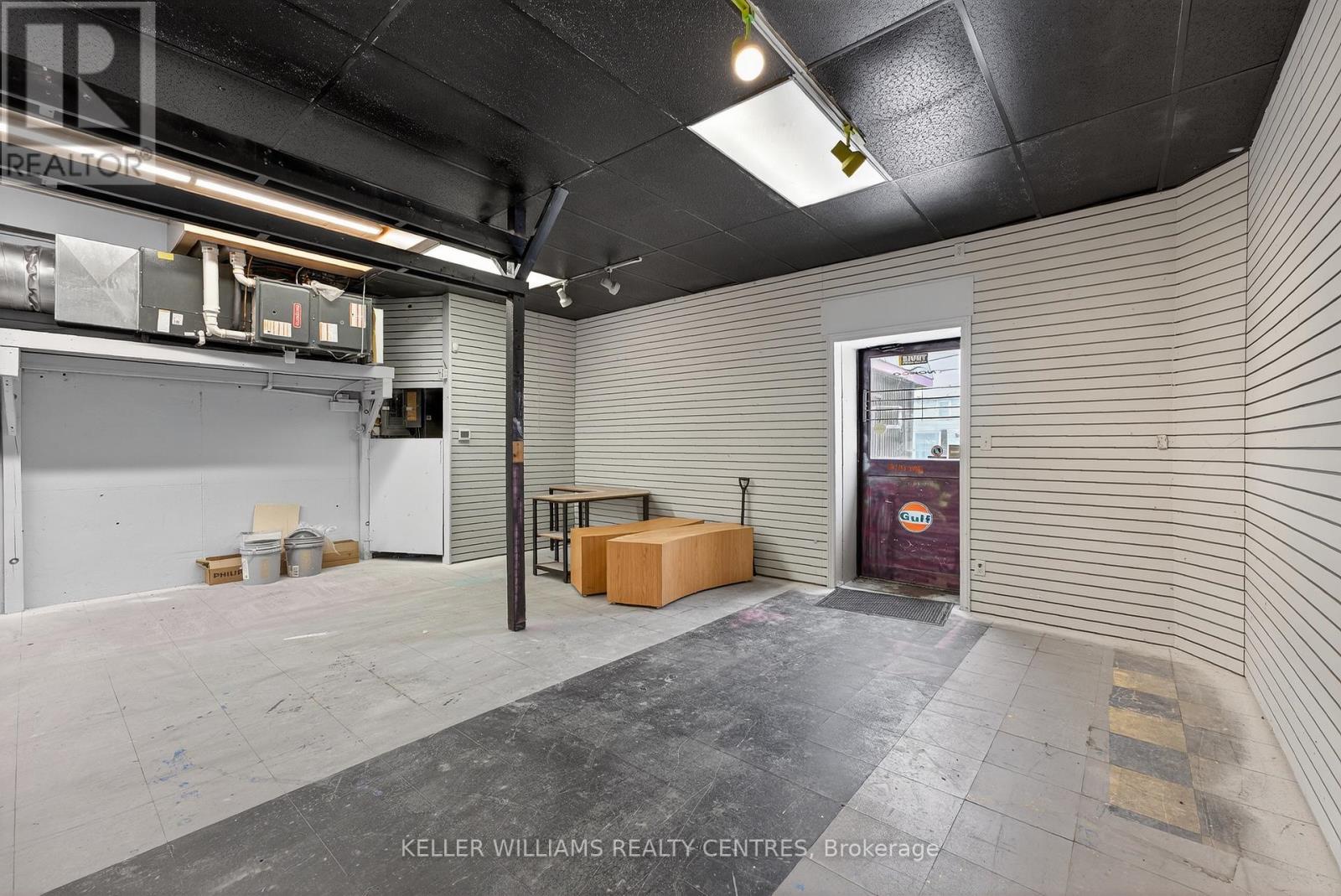 384 Queen Street, Peterborough, Ontario  K9H 3J6 - Photo 3 - X13049858