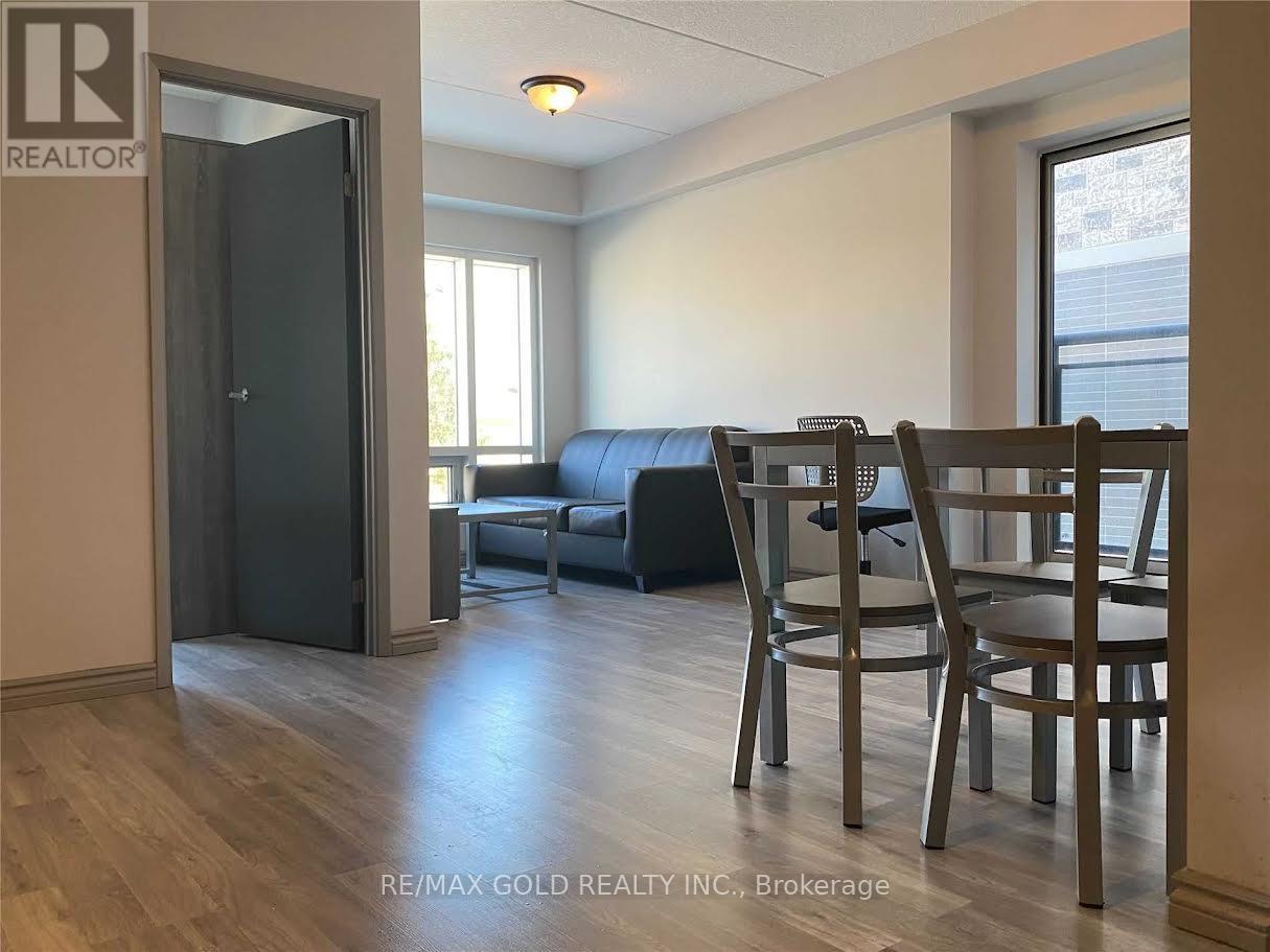 203 - 275 Larch Street, Waterloo, Ontario  N2L 3R2 - Photo 7 - X13049860