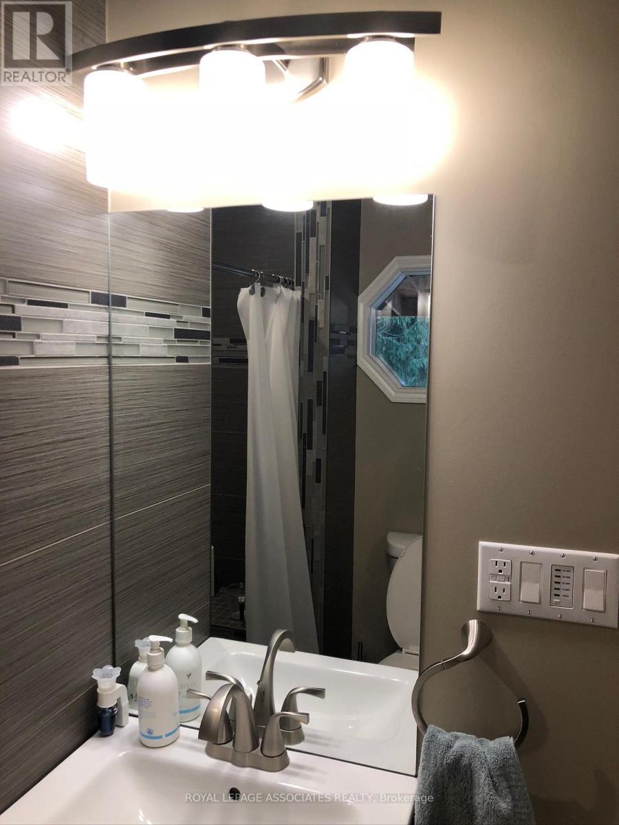 992 Mccready Road, Dawn-Euphemia, Ontario  N0P 1C0 - Photo 20 - X13049876