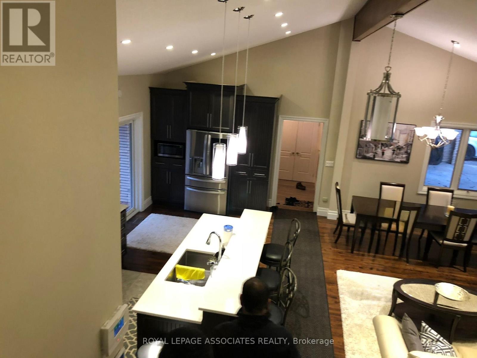 992 Mccready Road, Dawn-Euphemia, Ontario  N0P 1C0 - Photo 6 - X13049876