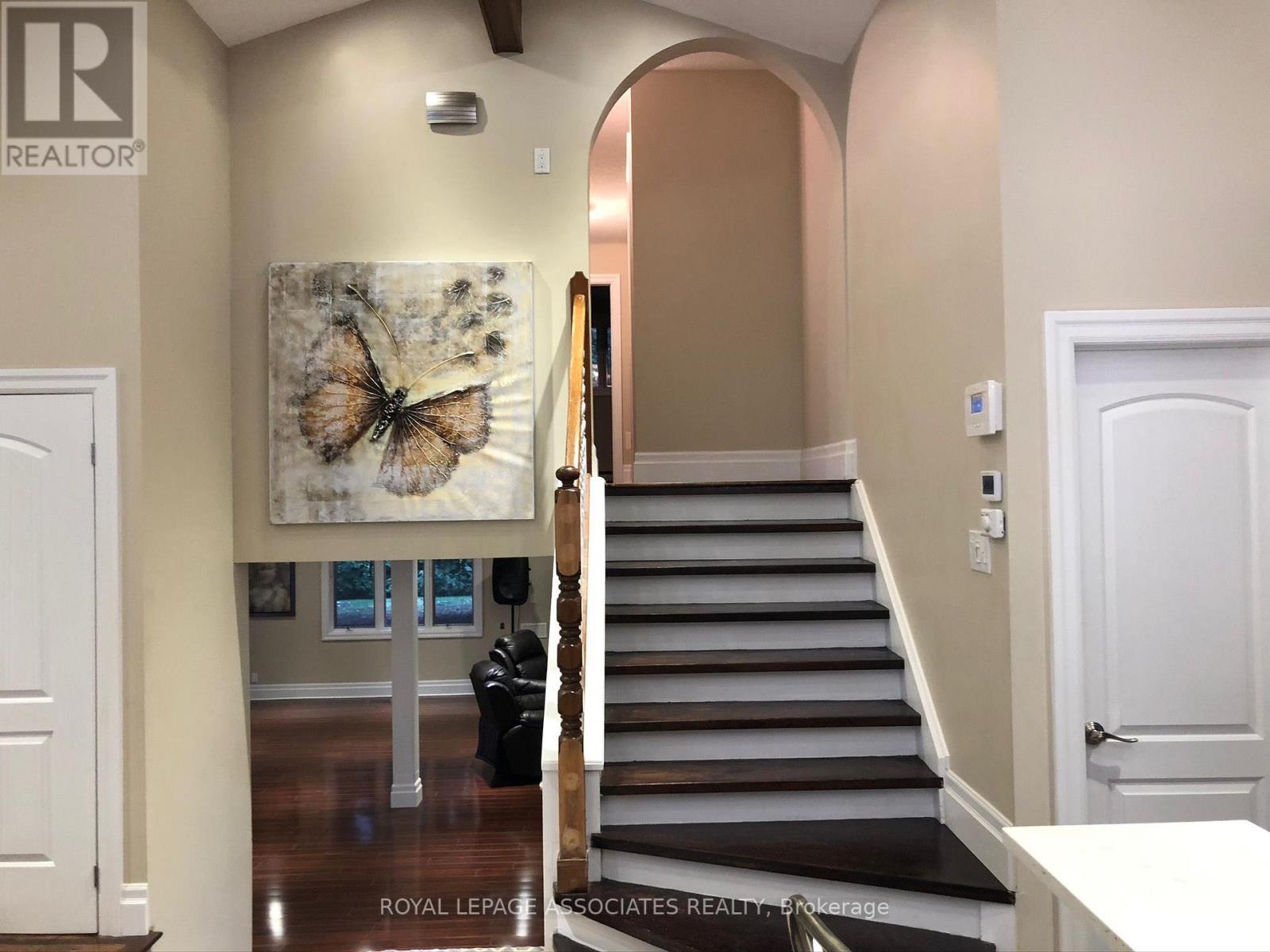 992 Mccready Road, Dawn-Euphemia, Ontario  N0P 1C0 - Photo 7 - X13049876