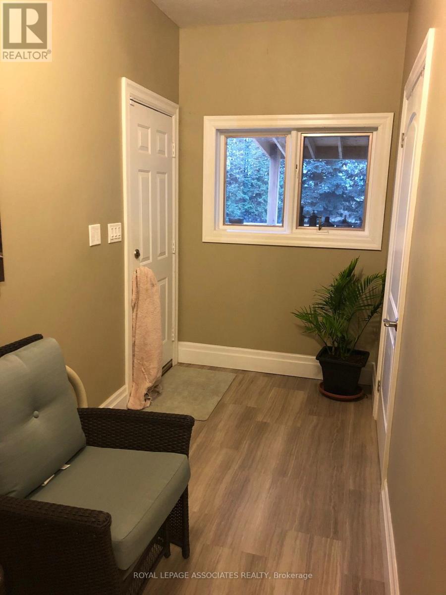 992 Mccready Road, Dawn-Euphemia, Ontario  N0P 1C0 - Photo 8 - X13049876