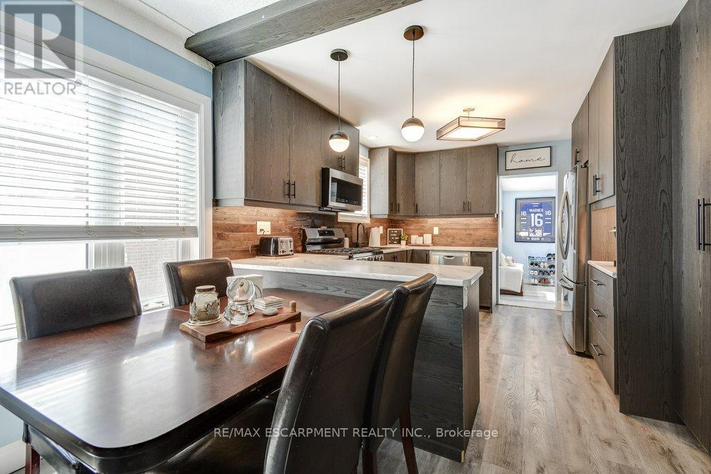 30 East 15th Street, Hamilton, Ontario  L9A 3E7 - Photo 11 - X13049902