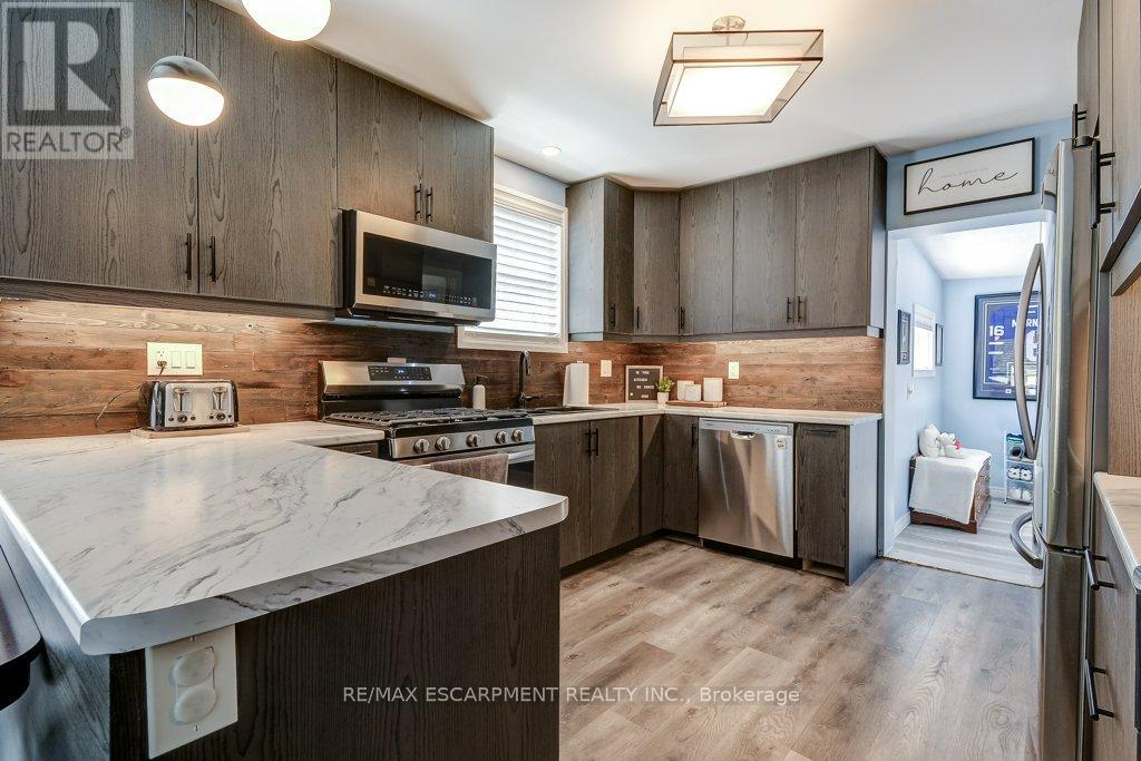 30 East 15th Street, Hamilton, Ontario  L9A 3E7 - Photo 12 - X13049902