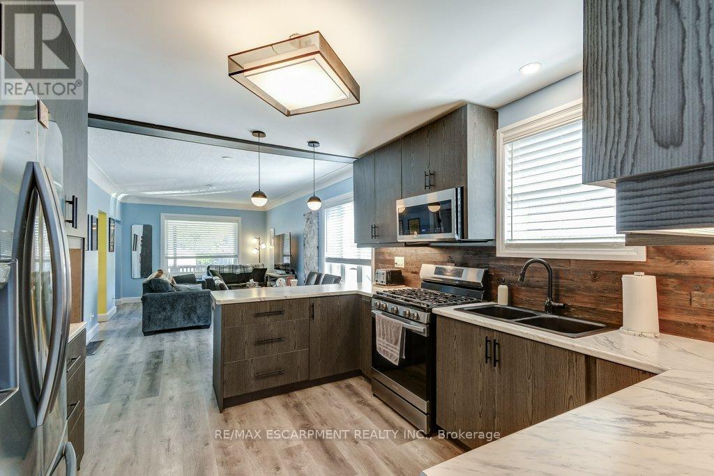 30 East 15th Street, Hamilton, Ontario  L9A 3E7 - Photo 15 - X13049902