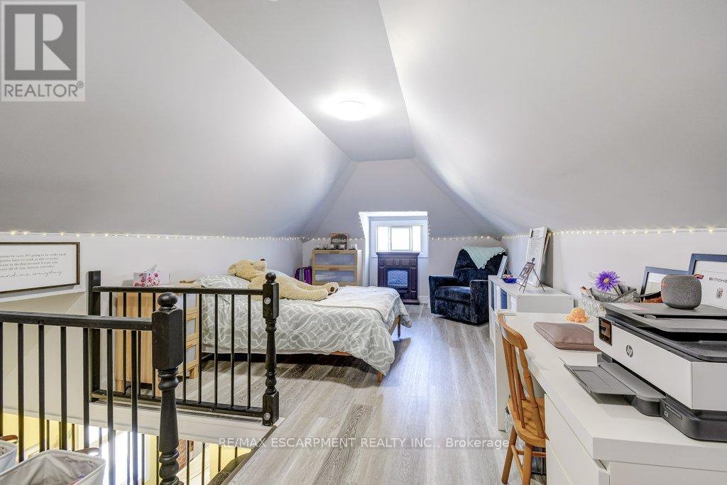 30 East 15th Street, Hamilton, Ontario  L9A 3E7 - Photo 31 - X13049902