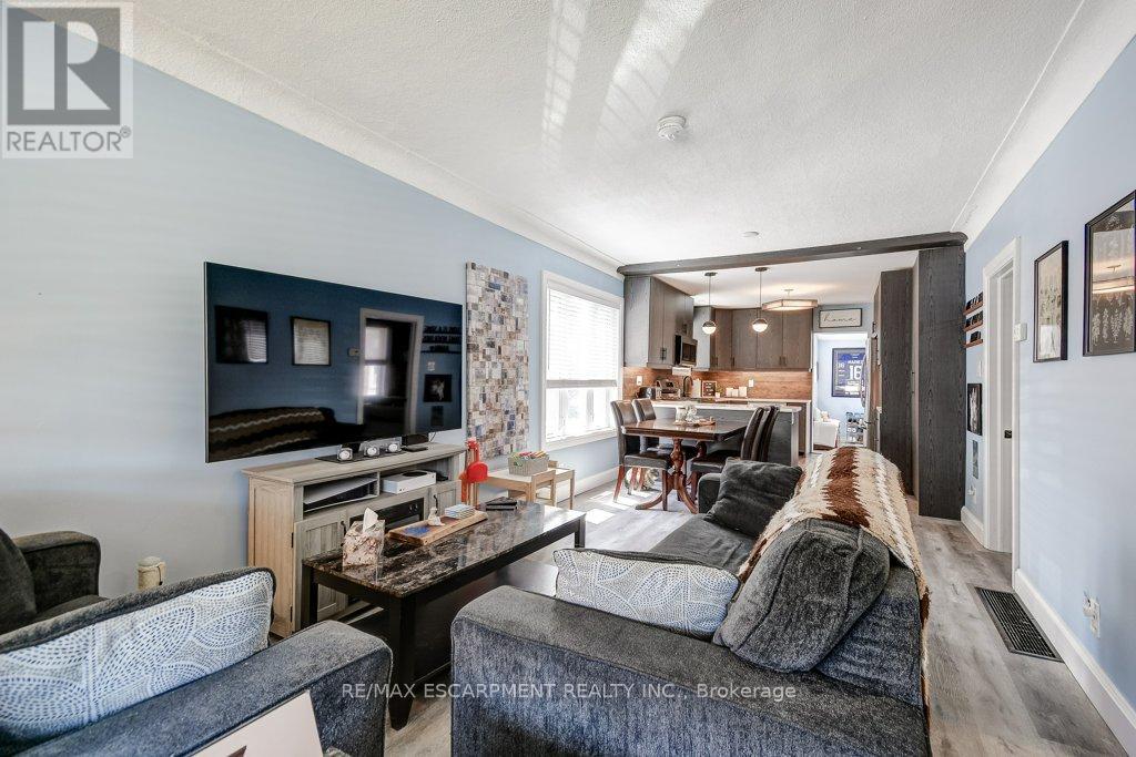 30 East 15th Street, Hamilton, Ontario  L9A 3E7 - Photo 6 - X13049902