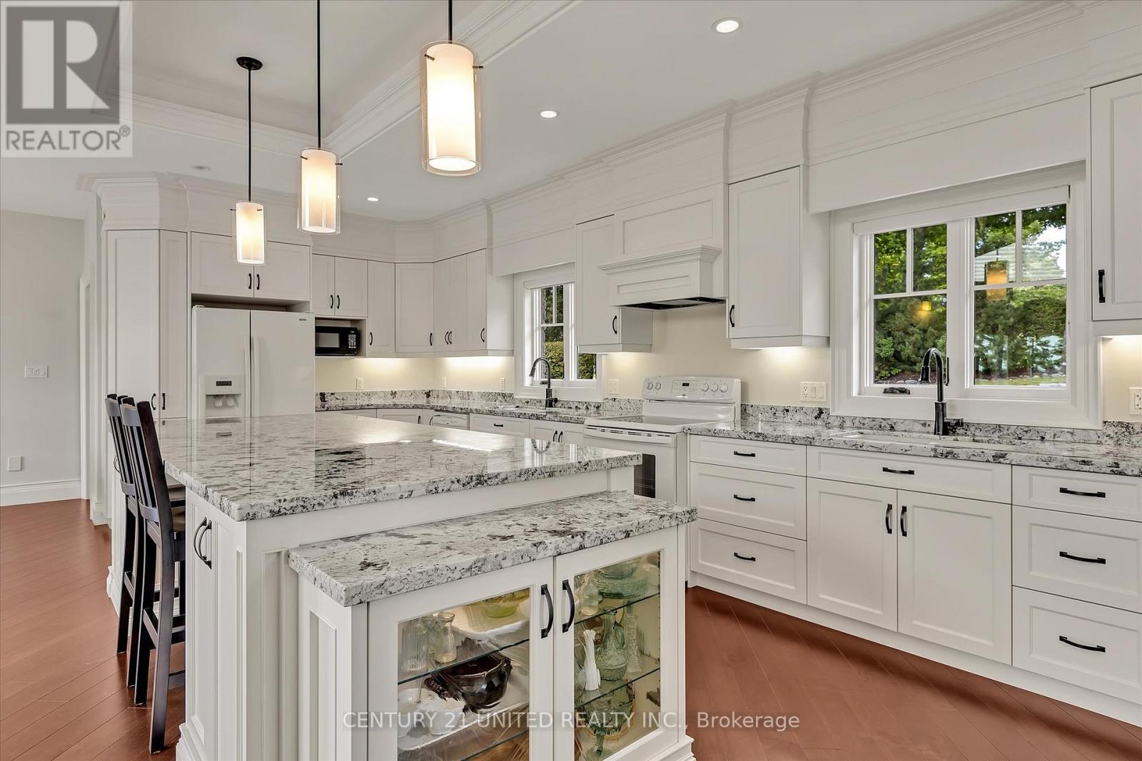 44 Fire Route 70 Route, Galway-Cavendish And Harvey, Ontario  K0L 1J0 - Photo 9 - X12341486