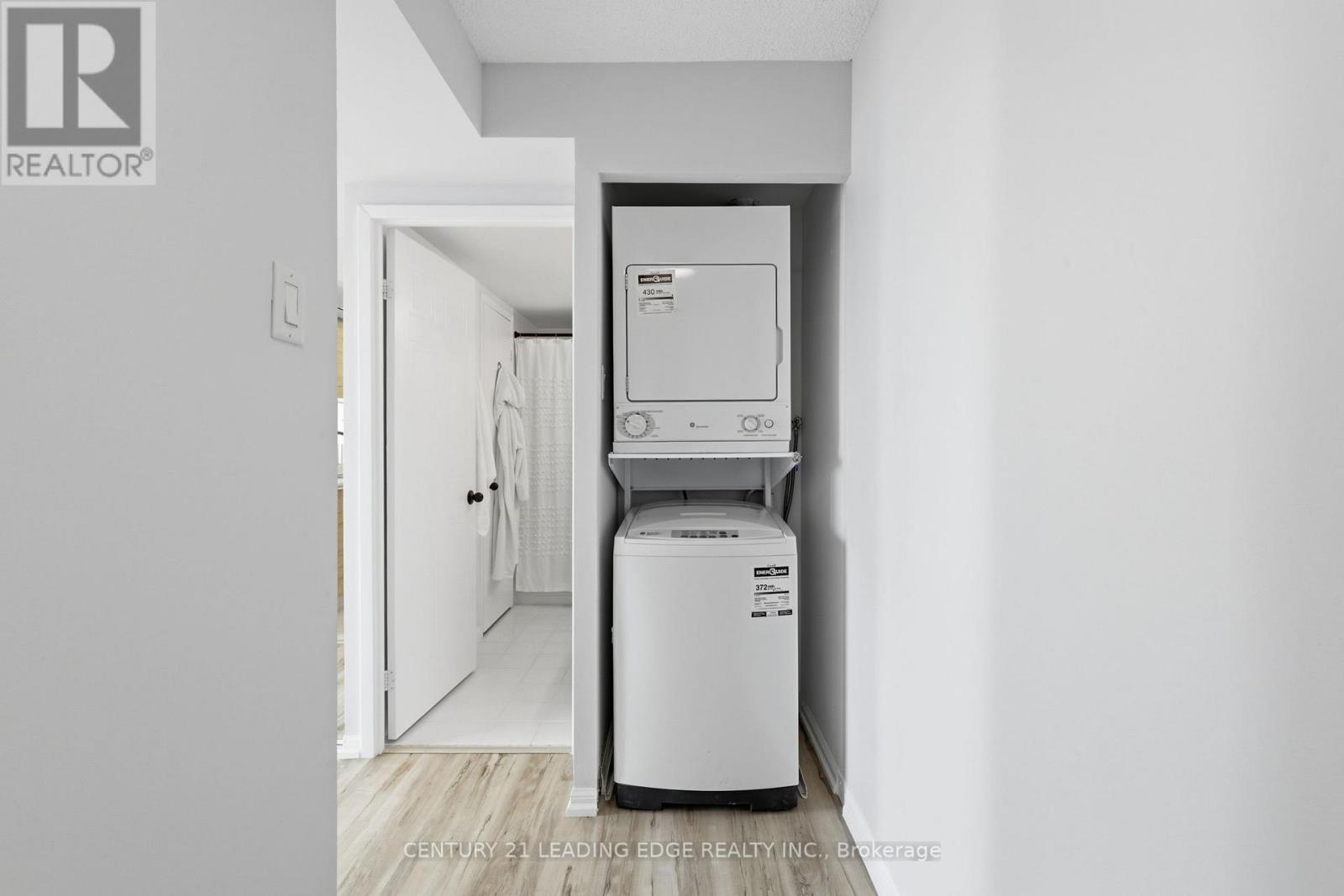 1102 - 75 Ellen Street, Barrie, Ontario  L4N 7R6 - Photo 15 - S12918174