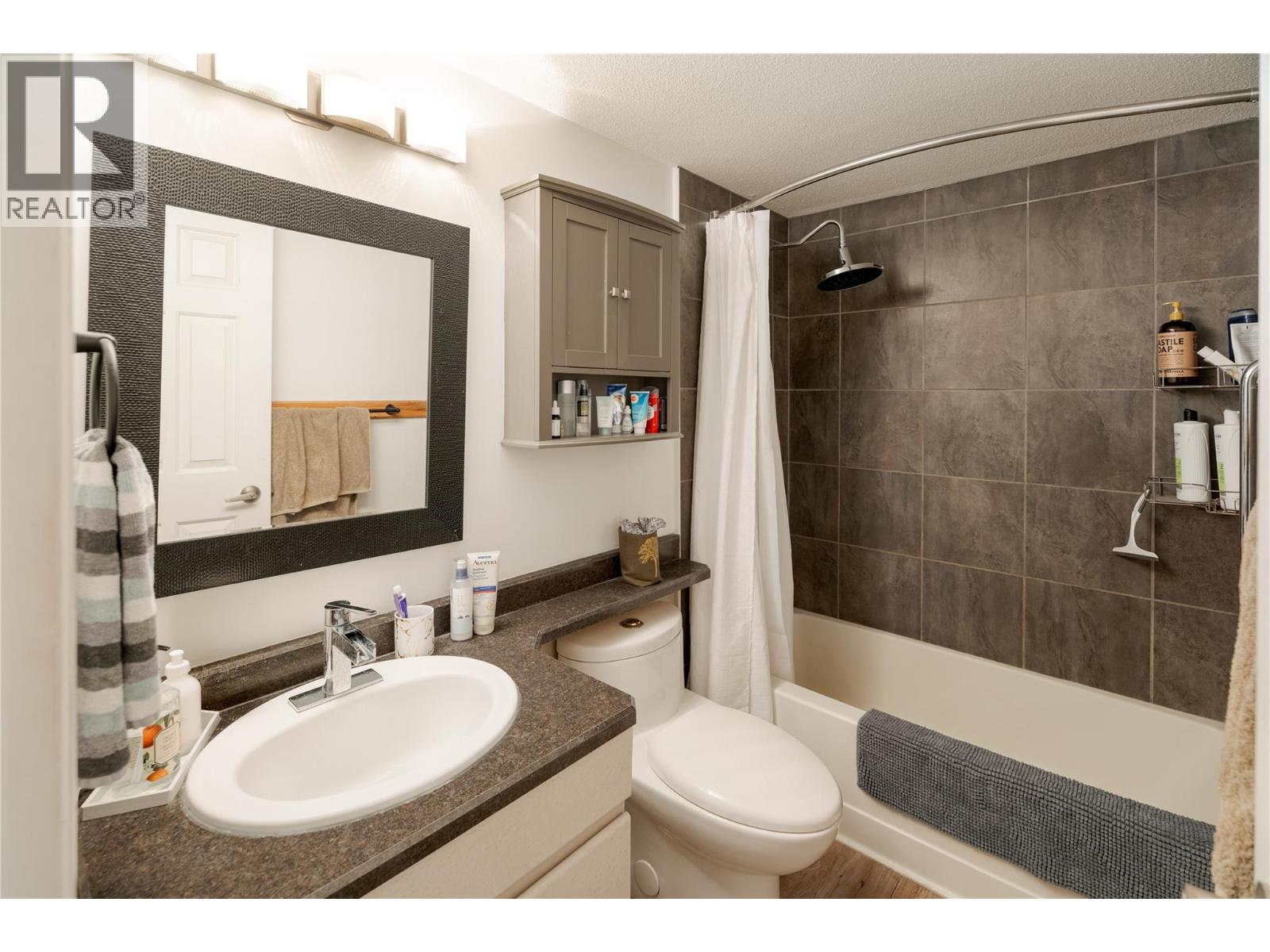 3175 De Montreuil Court Unit# 204, Kelowna, British Columbia  V1W 3W2 - Photo 8 - 10384771