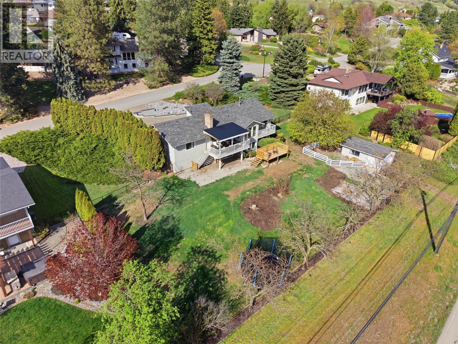 300 Scenic Drive, Coldstream, British Columbia  V1B 2X3 - Photo 18 - 10384351