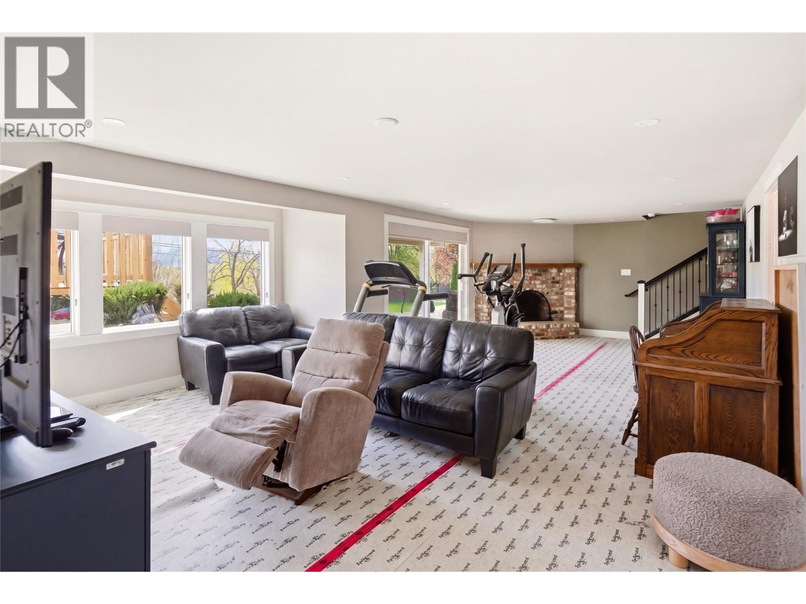 300 Scenic Drive, Coldstream, British Columbia  V1B 2X3 - Photo 22 - 10384351