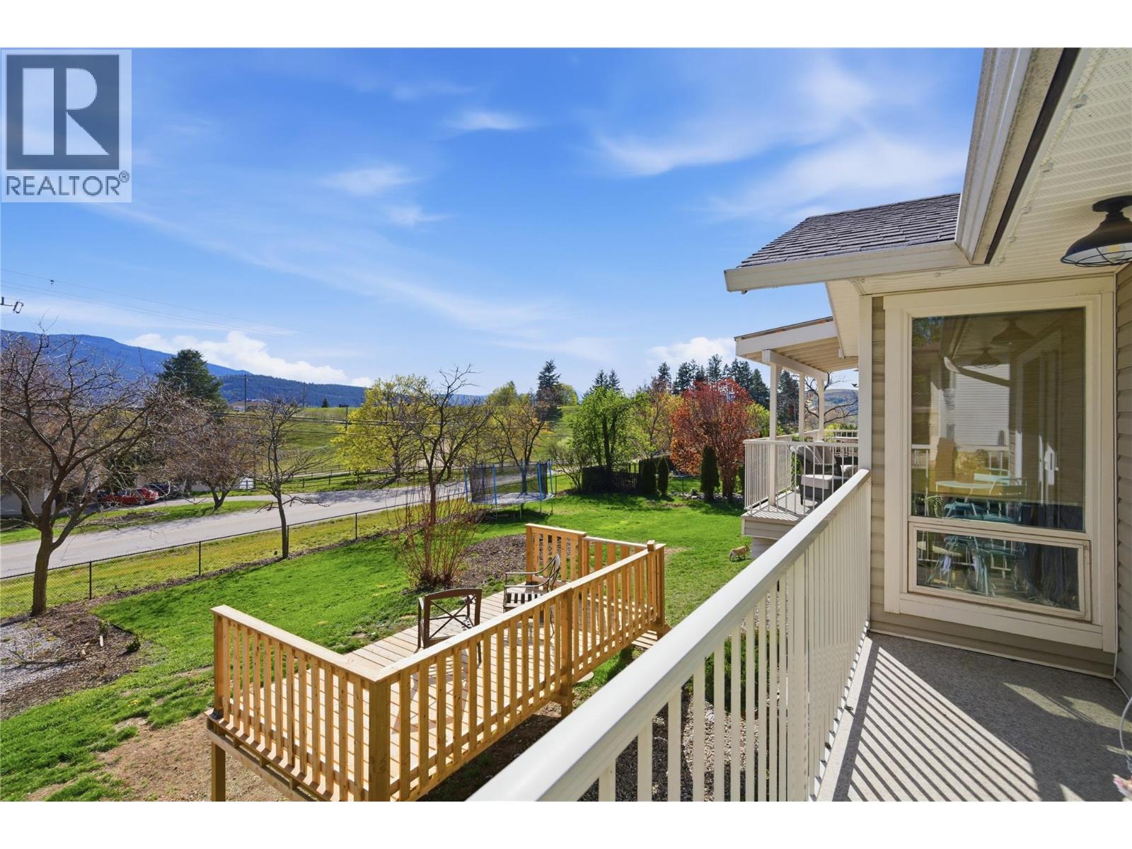 300 Scenic Drive, Coldstream, British Columbia  V1B 2X3 - Photo 32 - 10384351