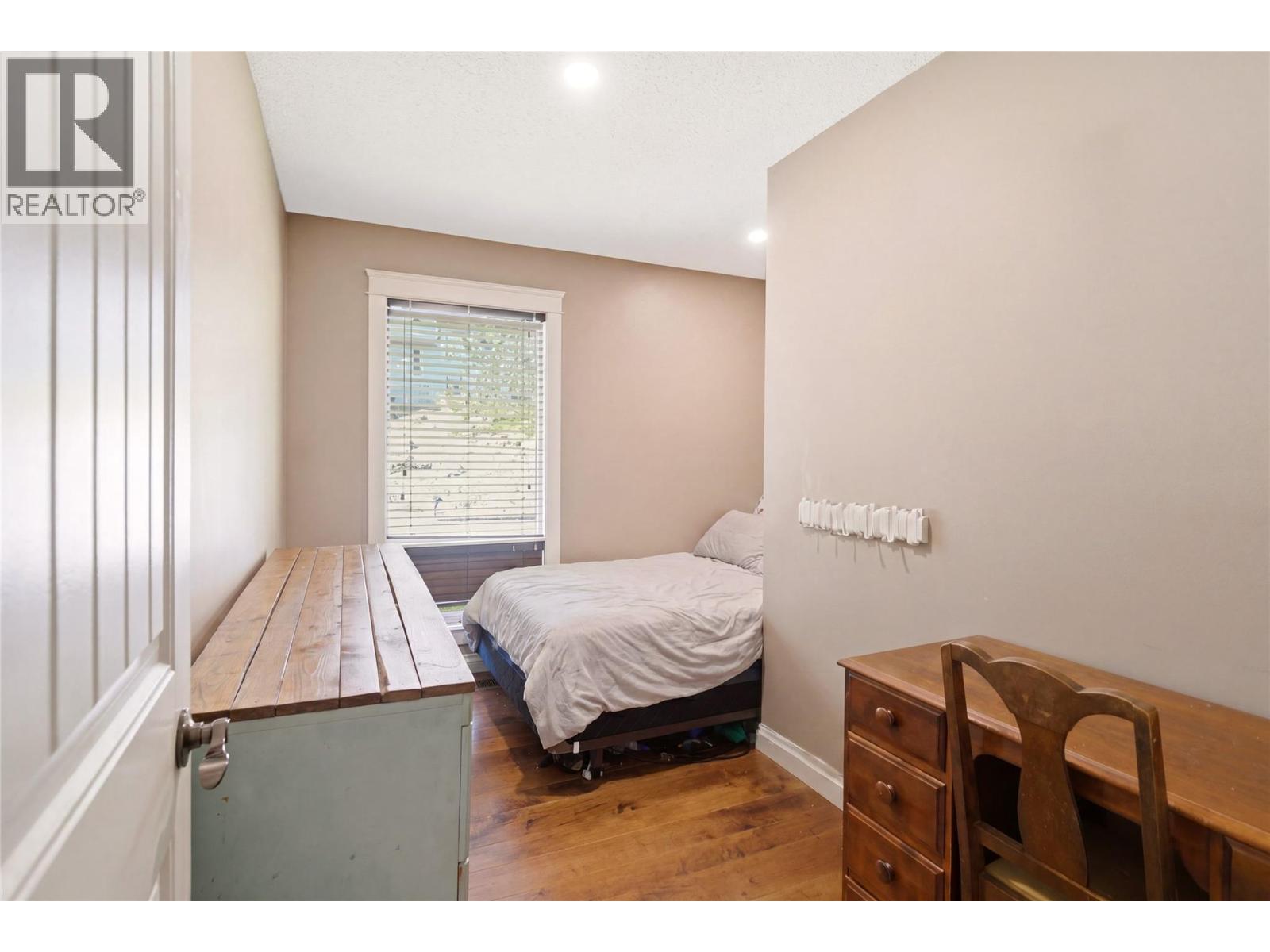 300 Scenic Drive, Coldstream, British Columbia  V1B 2X3 - Photo 33 - 10384351