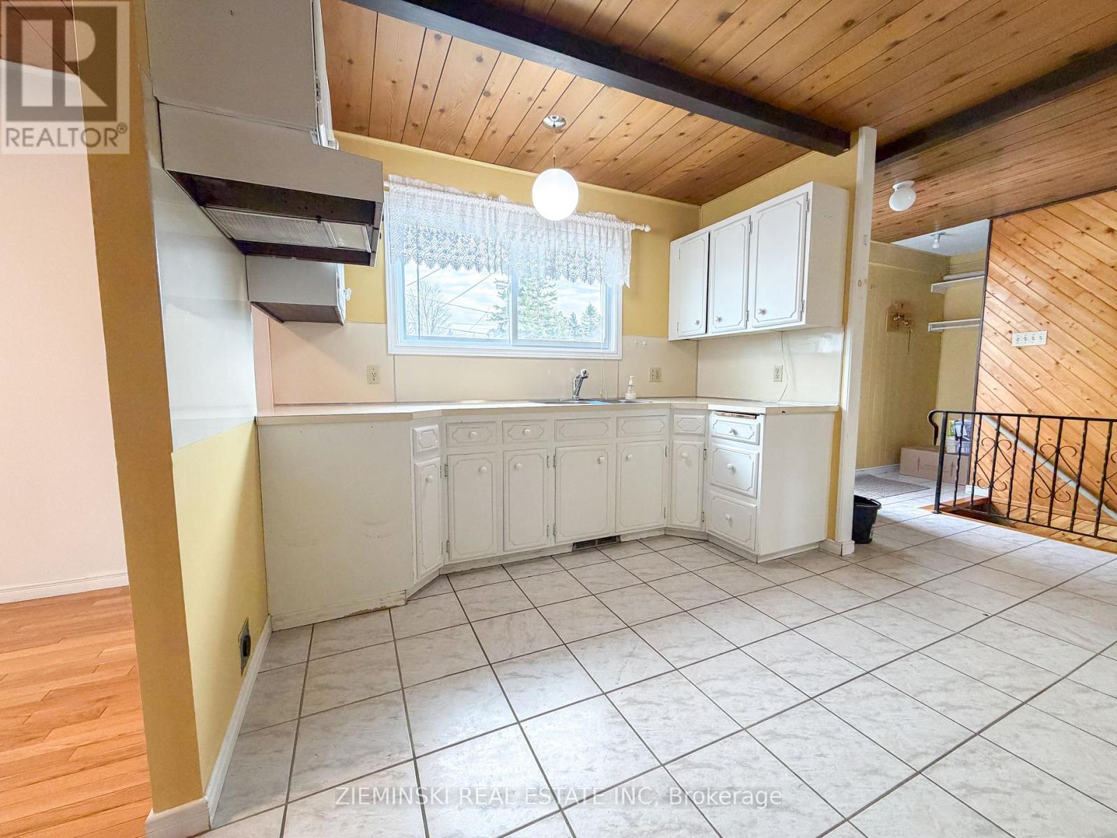 105 New Circle Place, Iroquois Falls, Ontario  P0K 1E0 - Photo 8 - T13050002