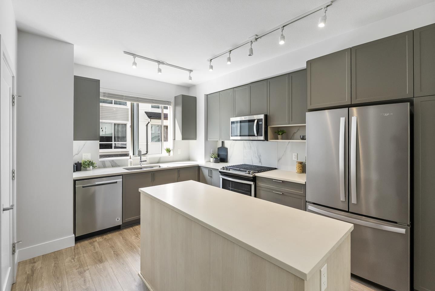 104 9718 161a Street, Surrey, British Columbia  V4N 6S7 - Photo 9 - R3115865