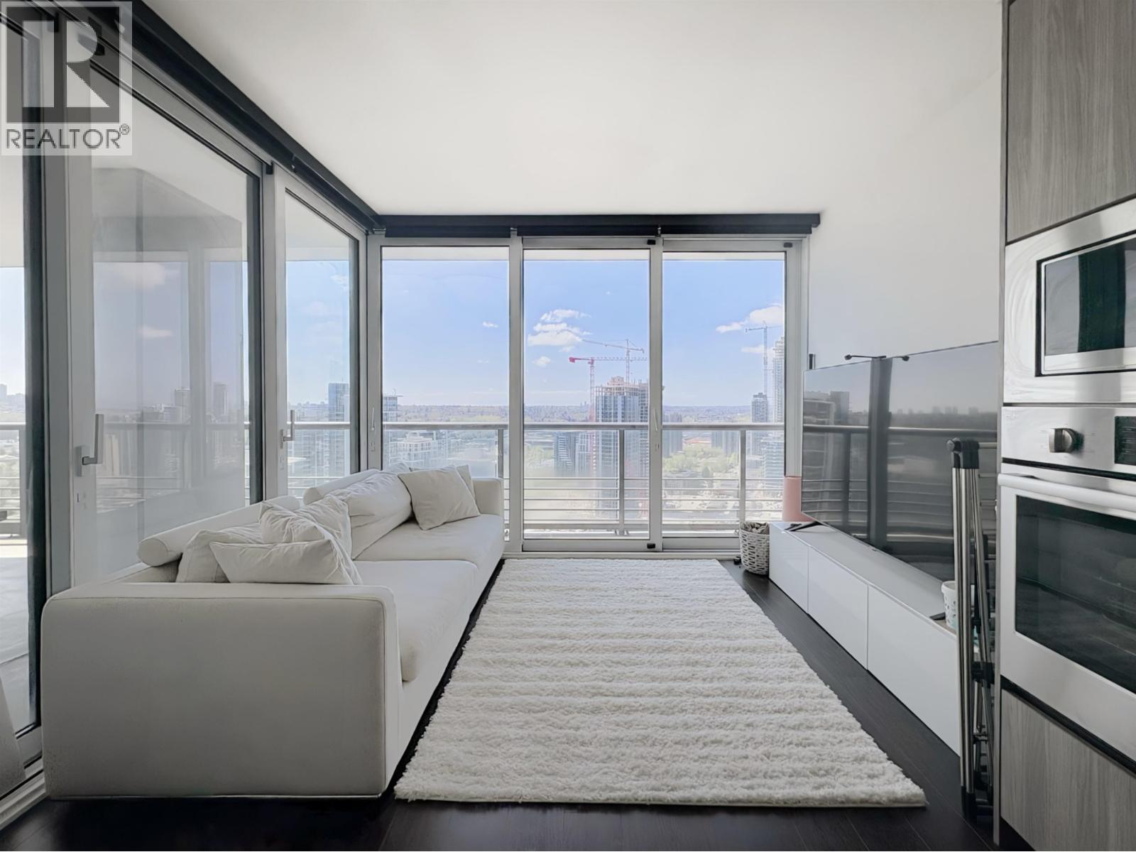 3211 4720 LOUGHEED HIGHWAY, Burnaby, British Columbia