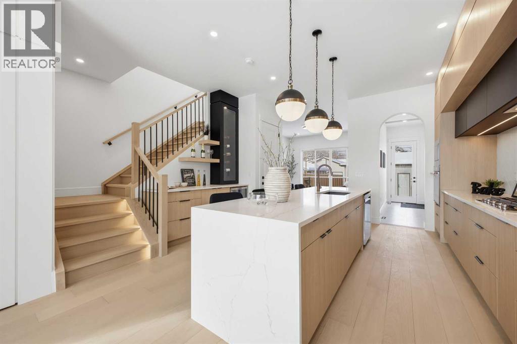 2105 7 Street NE, Calgary, Alberta  T2E 4C7 - Photo 10 - A2296372