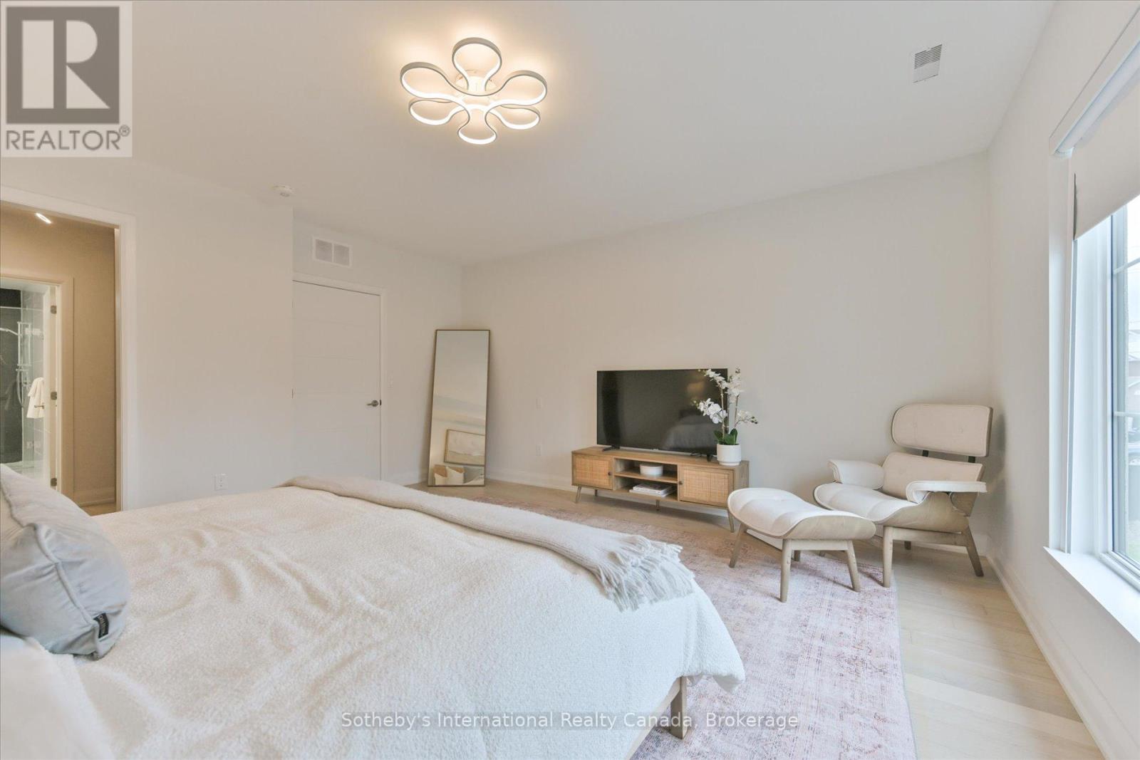 41a Maple Avenue N, Mississauga, Ontario  L5H 2R9 - Photo 19 - W13050052