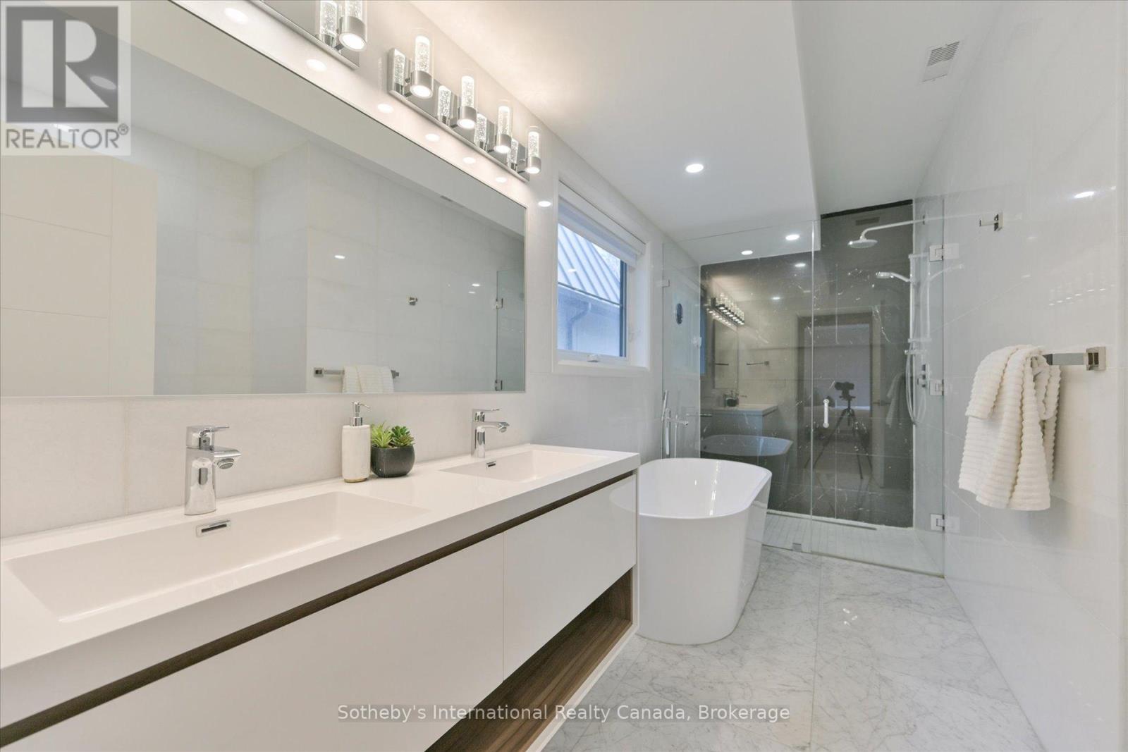 41a Maple Avenue N, Mississauga, Ontario  L5H 2R9 - Photo 21 - W13050052