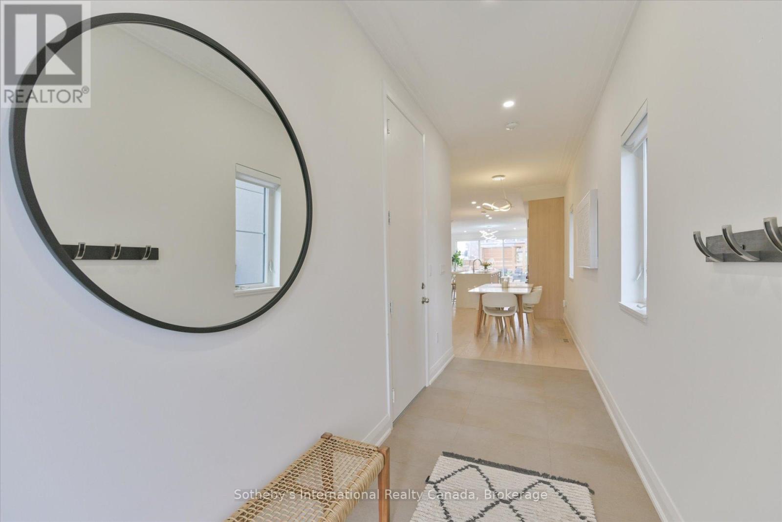 41a Maple Avenue N, Mississauga, Ontario  L5H 2R9 - Photo 3 - W13050052