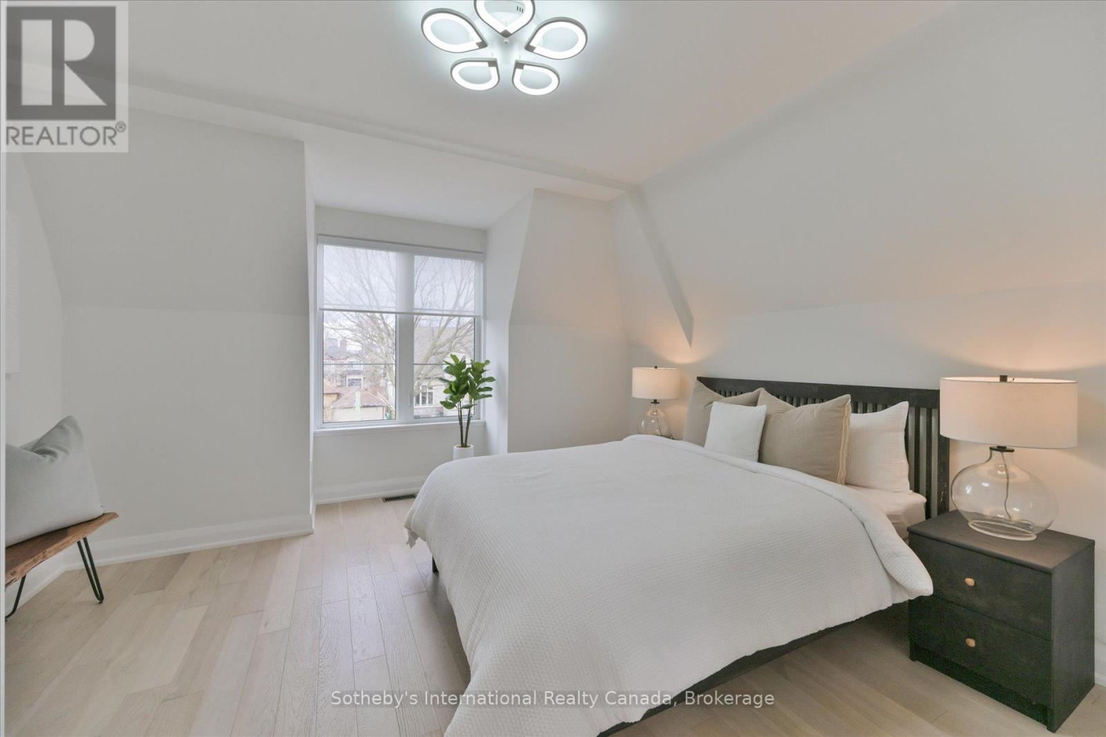 41a Maple Avenue N, Mississauga, Ontario  L5H 2R9 - Photo 34 - W13050052